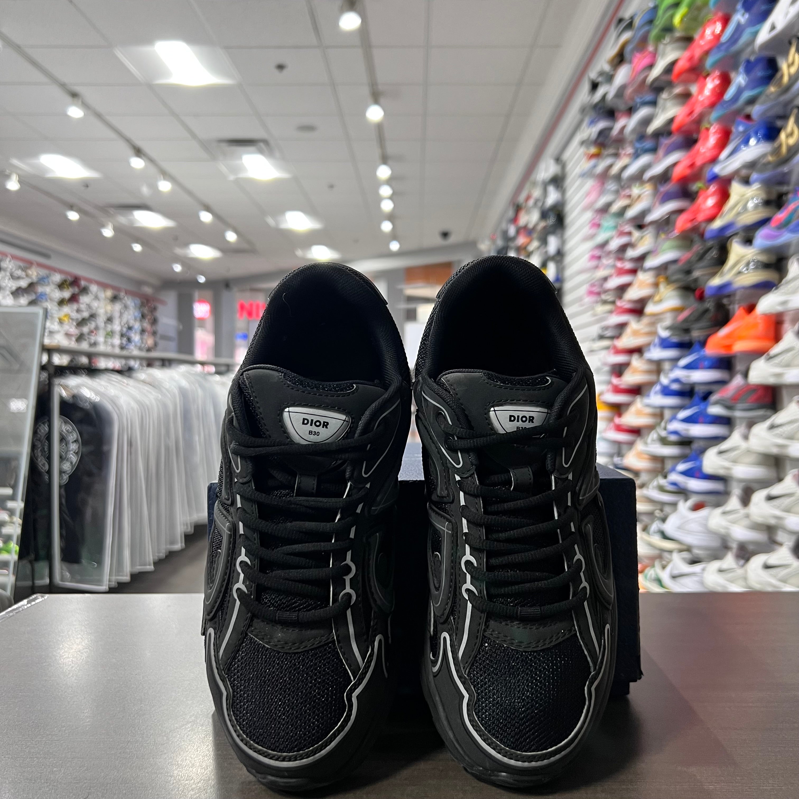 Dior B30 Tripple Black (Lightly Worn)