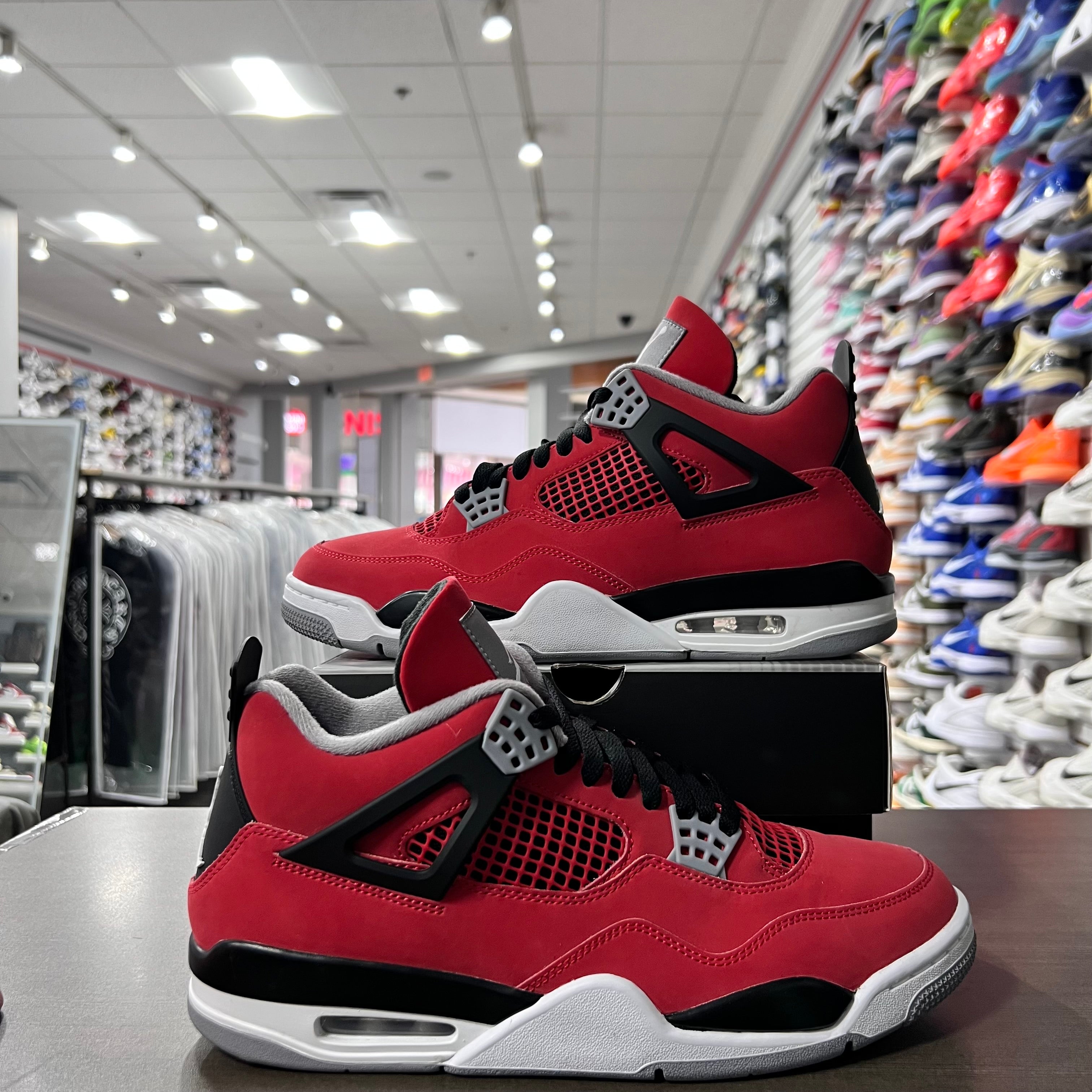 Jordan Retro 4 Mens Bravo Torro (Lightly Worn)