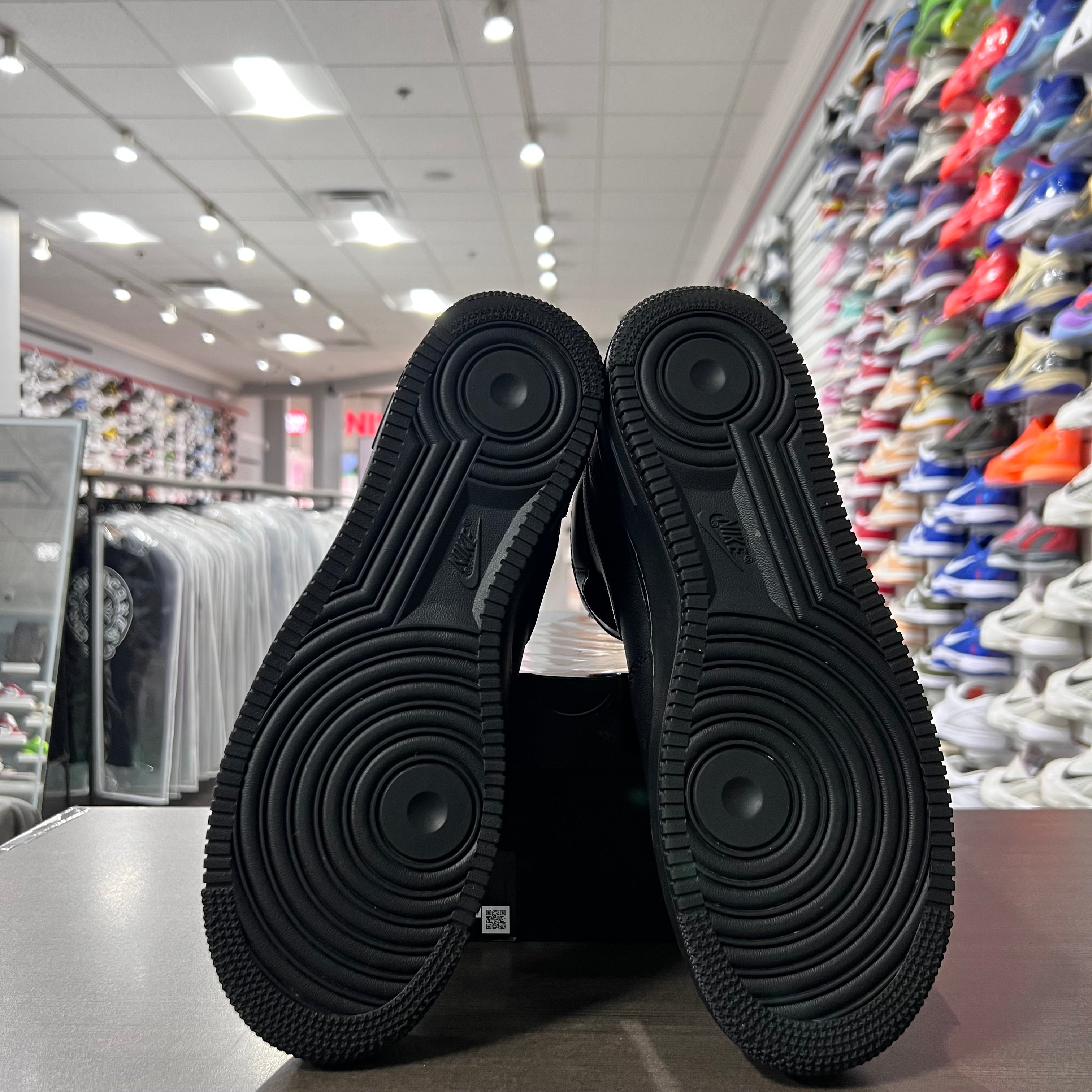 Nike Air Force 1 Mid Supreme Black (Lightly Worn)