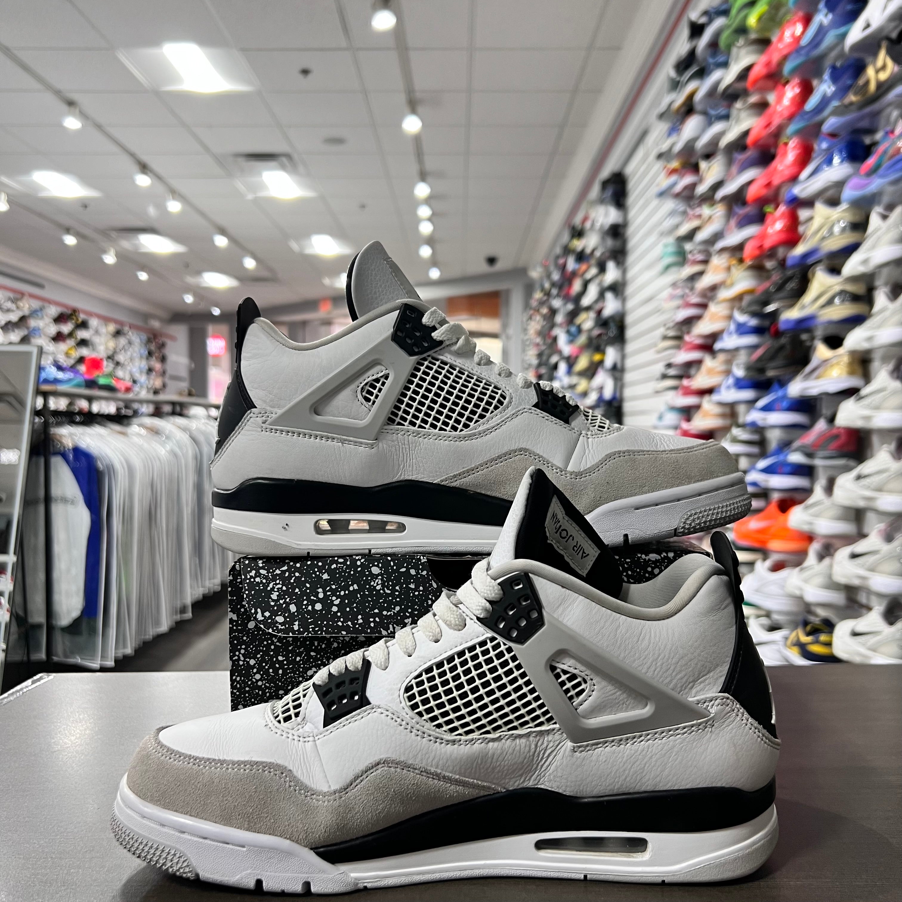 Jordan Retro 4 Mens Military Black (Lightly Worn)