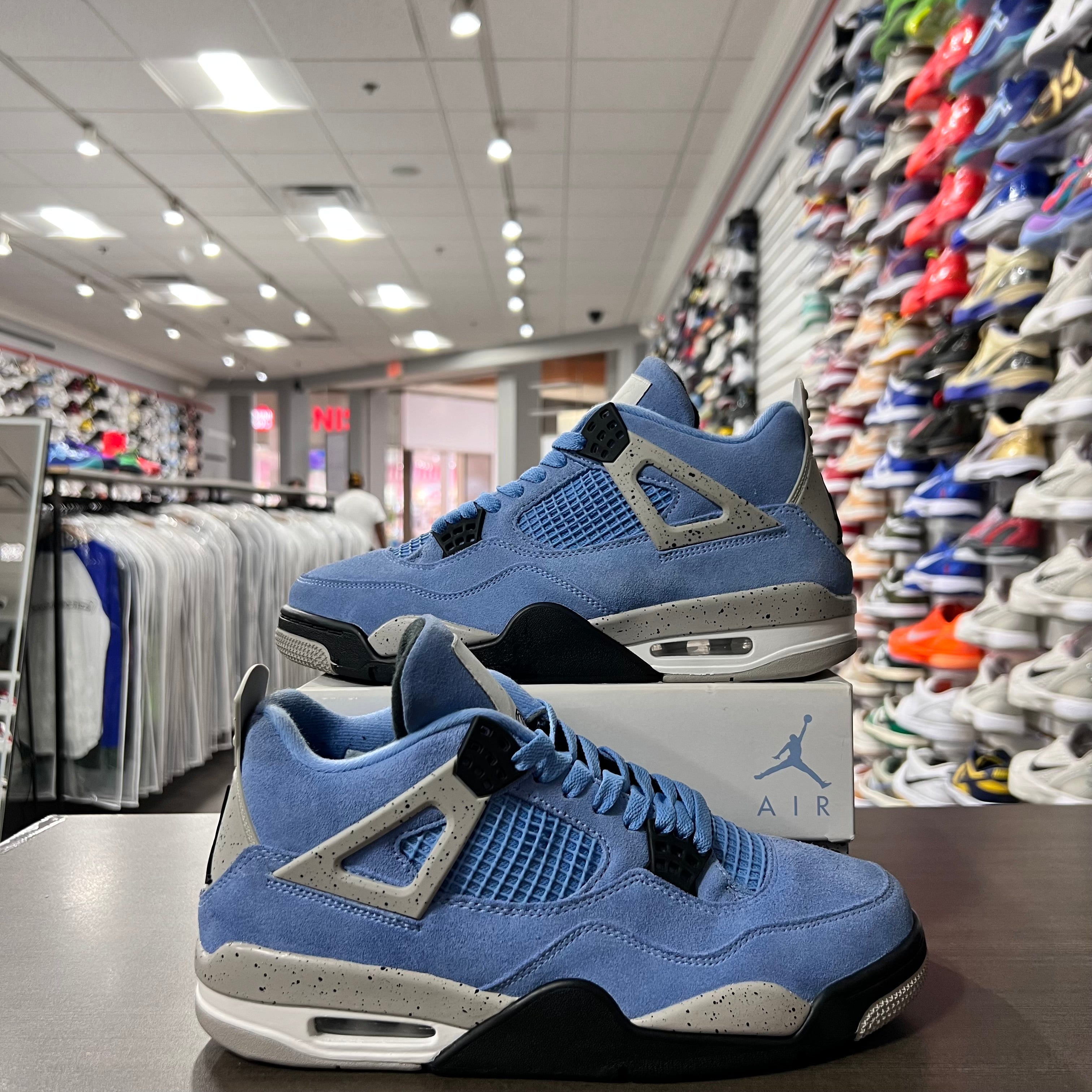 Jordan Retro 4 Mens University Blue (Lightly Worn)