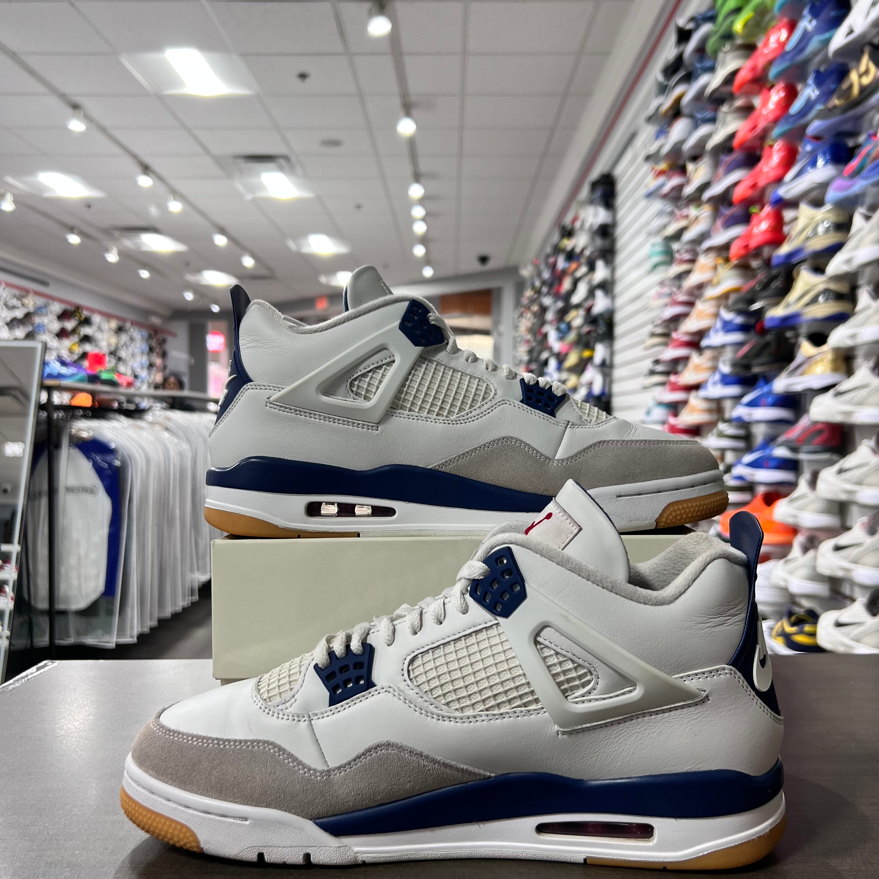 Jordan Retro 4 Mens SB Navy (Lightly Worn)