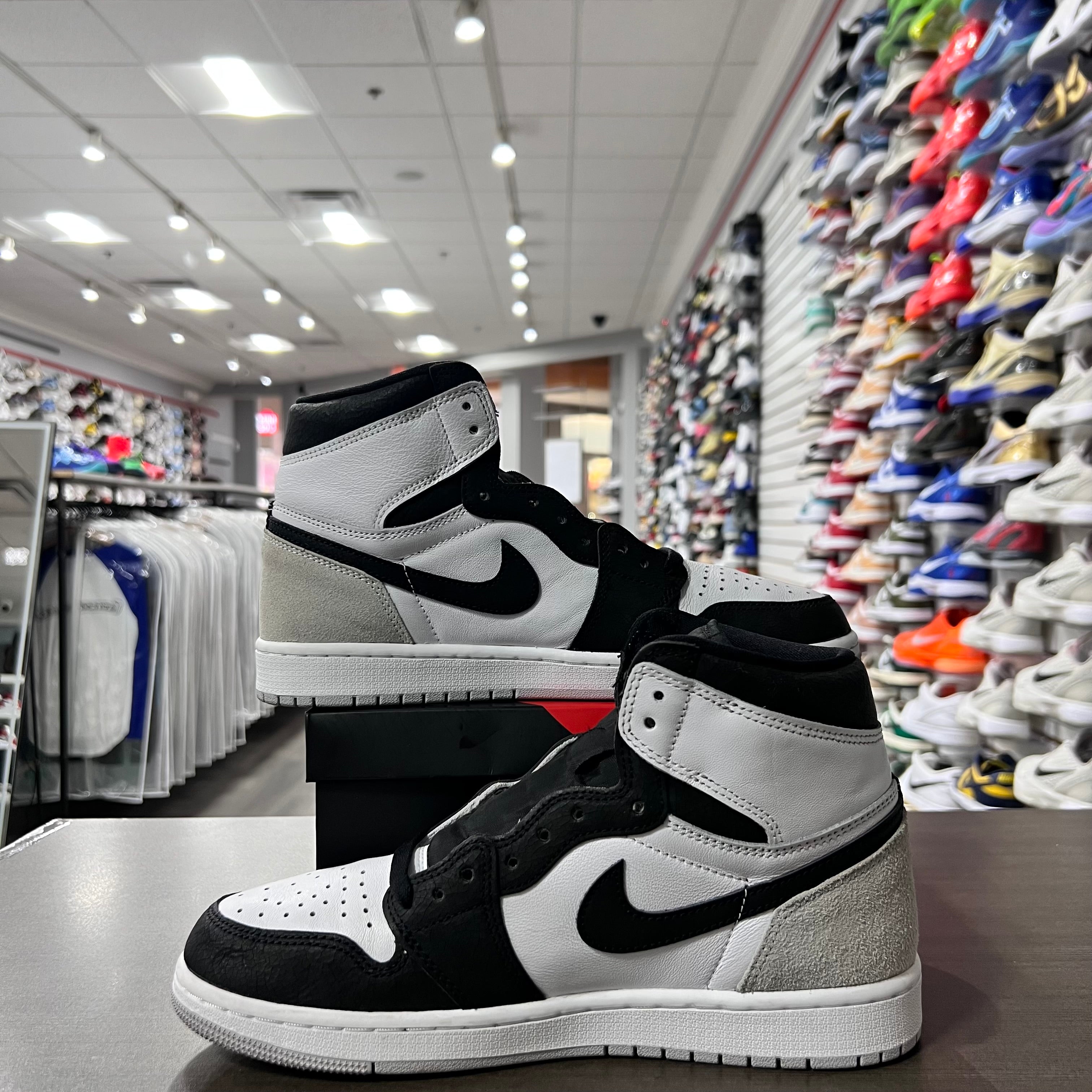 Jordan Retro 1 Mens Bleached Coral (Lightly Worn)