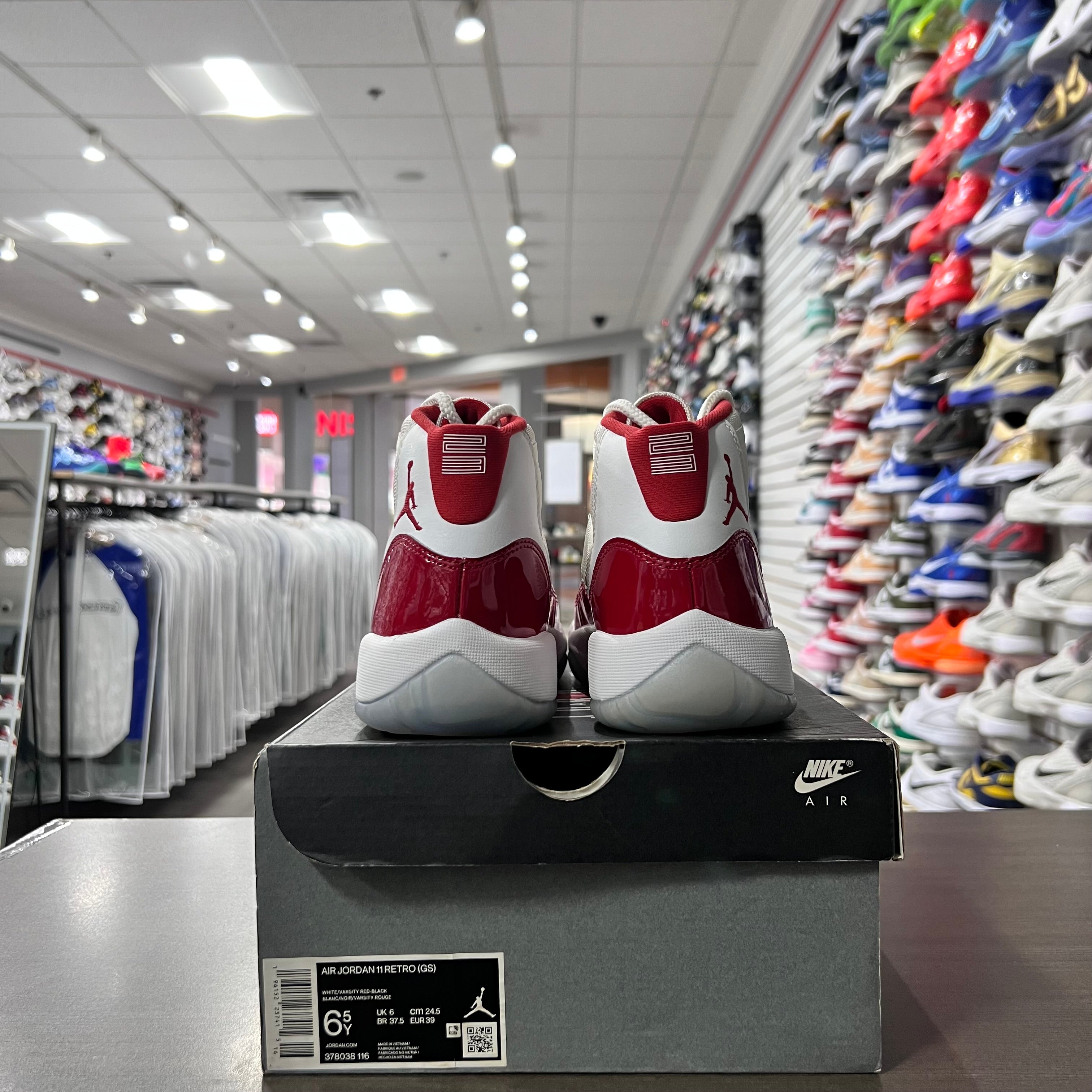 Jordan Retro 11 GS Cherry (Lightly Worn)