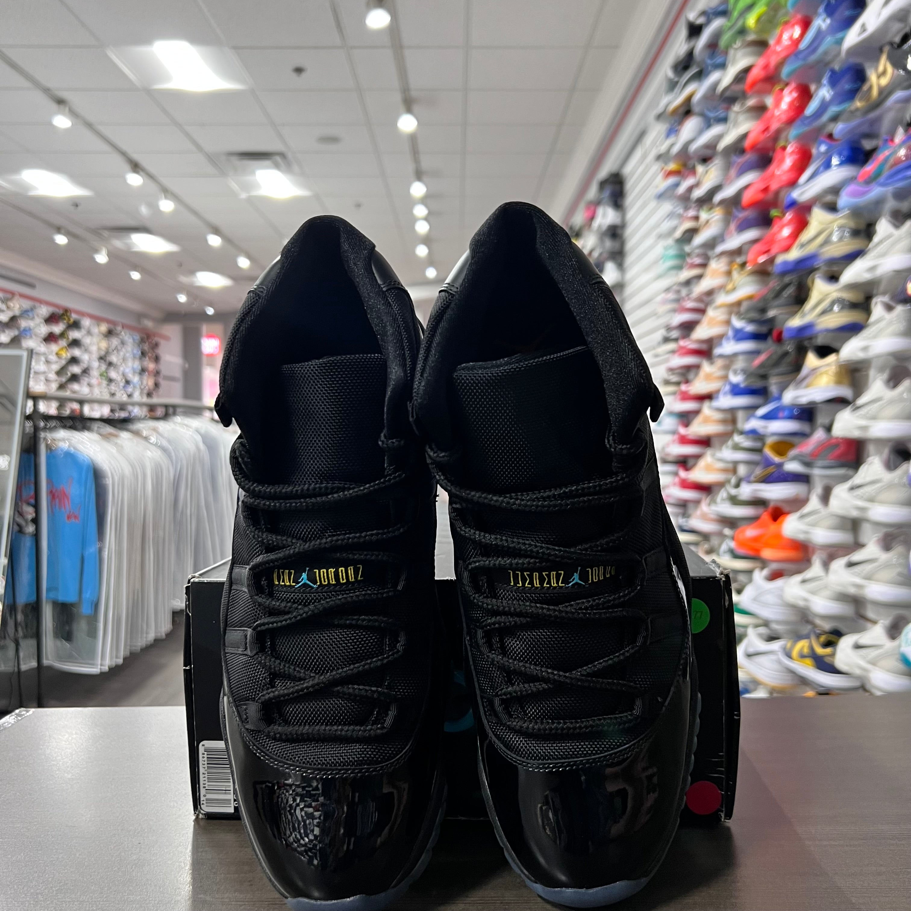 Jordan Retro 11 Men's Gamma (2014)(Lightly Worn)