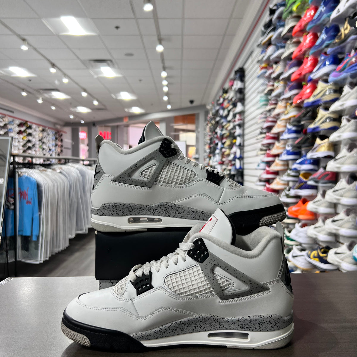 Jordan Retro 4 Mens White Cement (Lightly Worn)