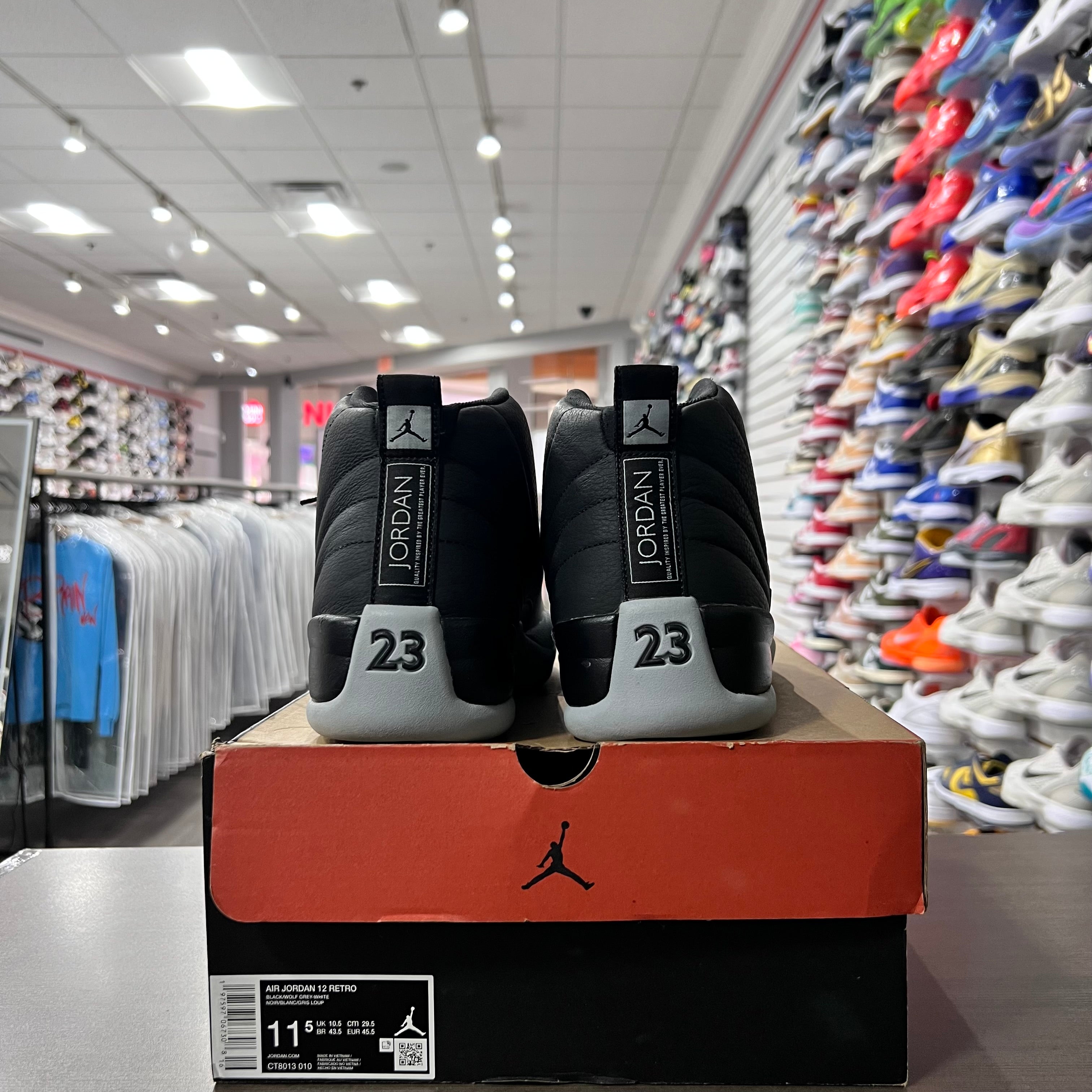 Jordan Retro 12 Mens Barons (Lightly Worn)