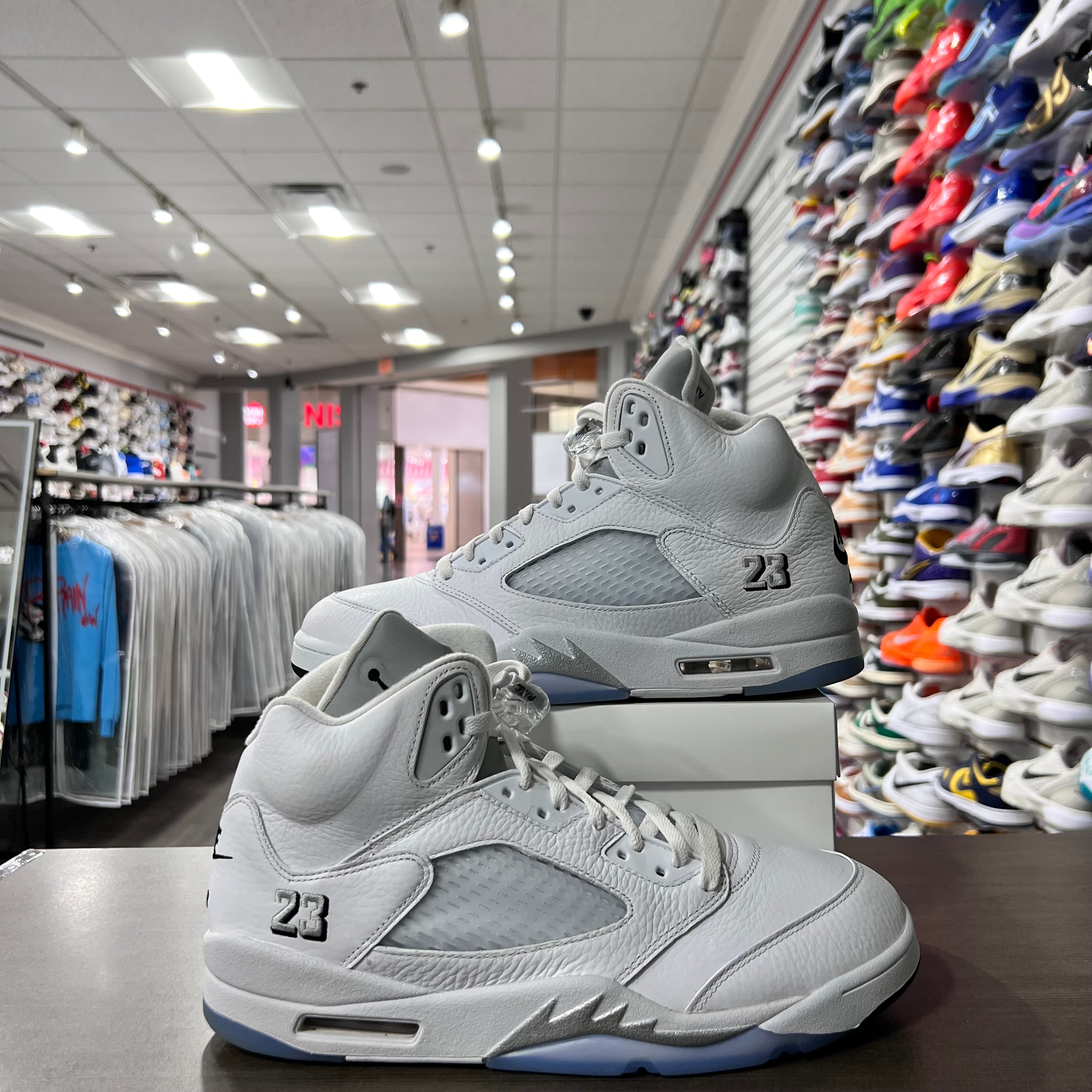 Jordan Retro 5 White Metallic (Lightly Worn+Replacement Box)