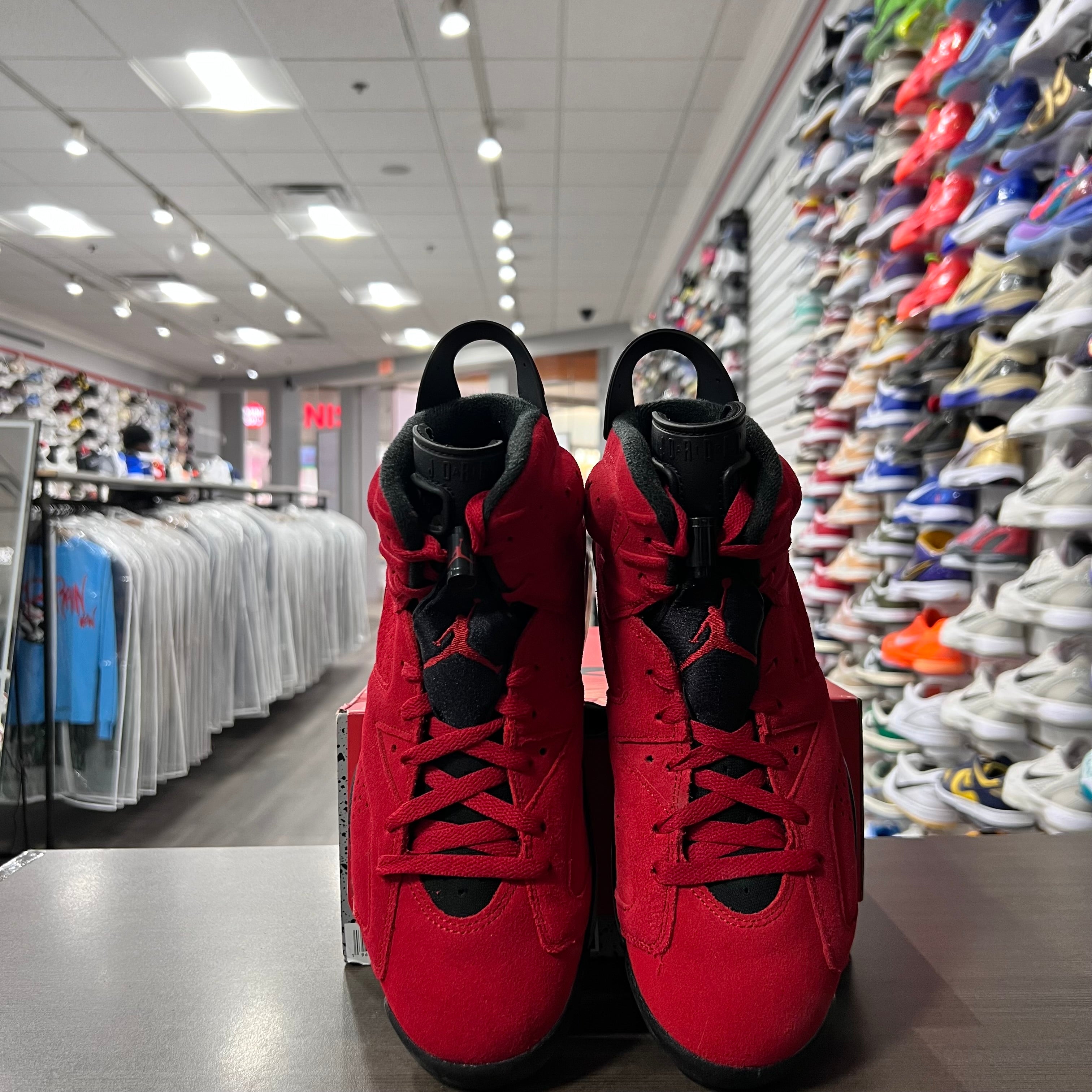 Jordan Retro 6 Mens Toro Bravo (Lightly Worn)