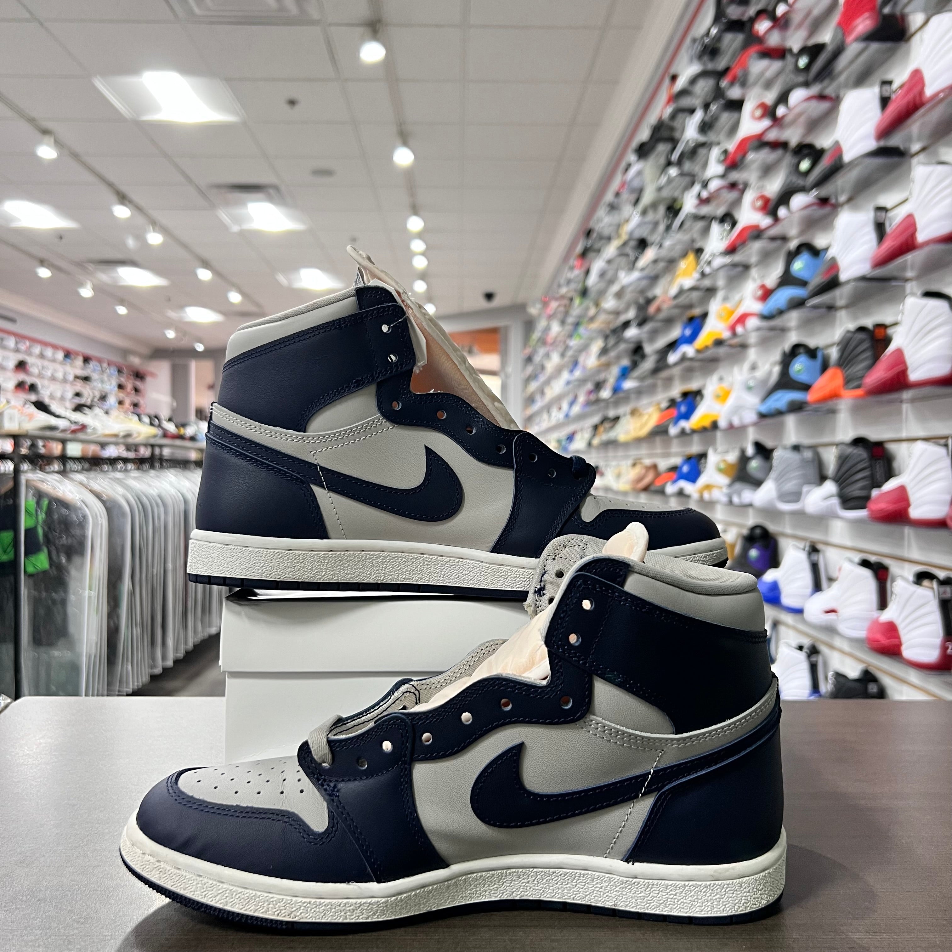 Jordan Retro 1 High 85' Men Georgetown (Lightly Worn + No Box)