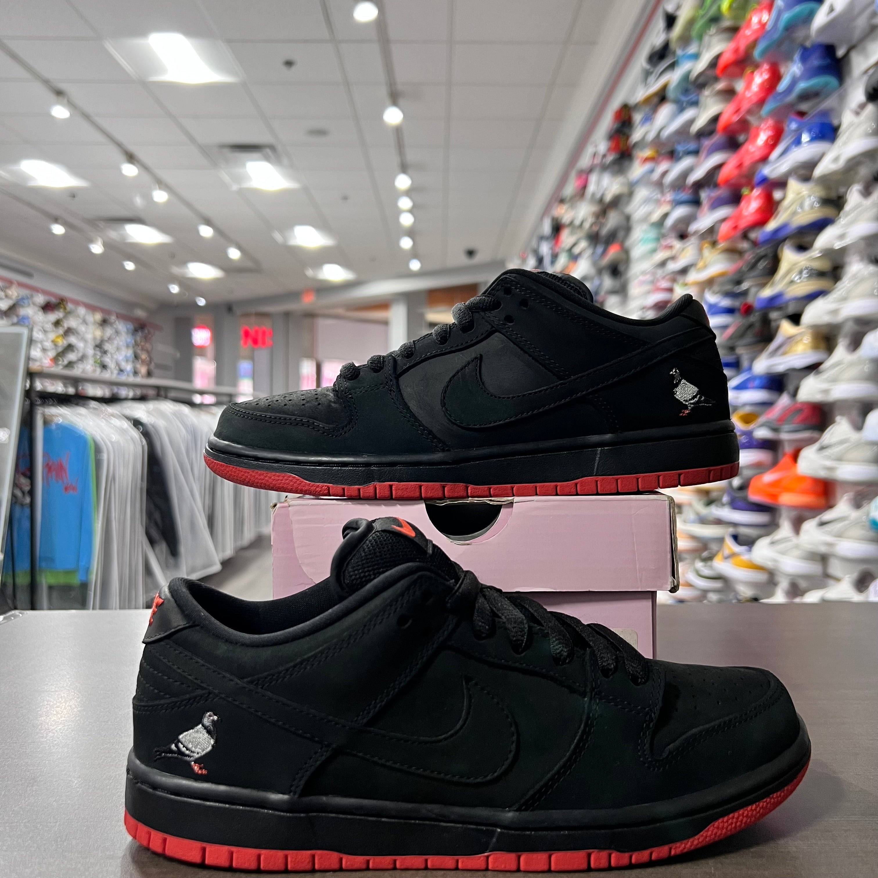 Nike SB Dunk Low Black Pigeon (Lightly Worn)