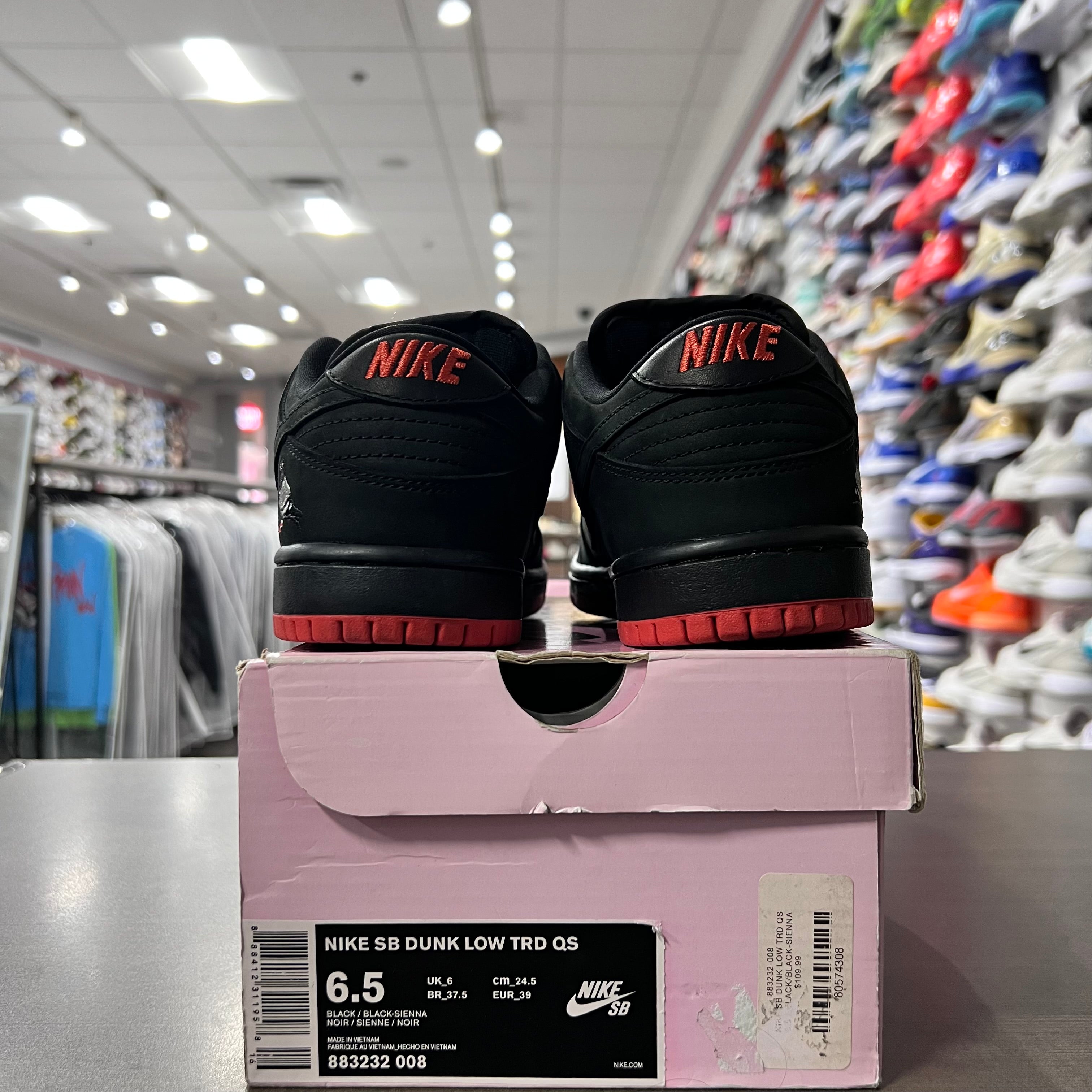 Nike SB Dunk Low Black Pigeon (Lightly Worn)