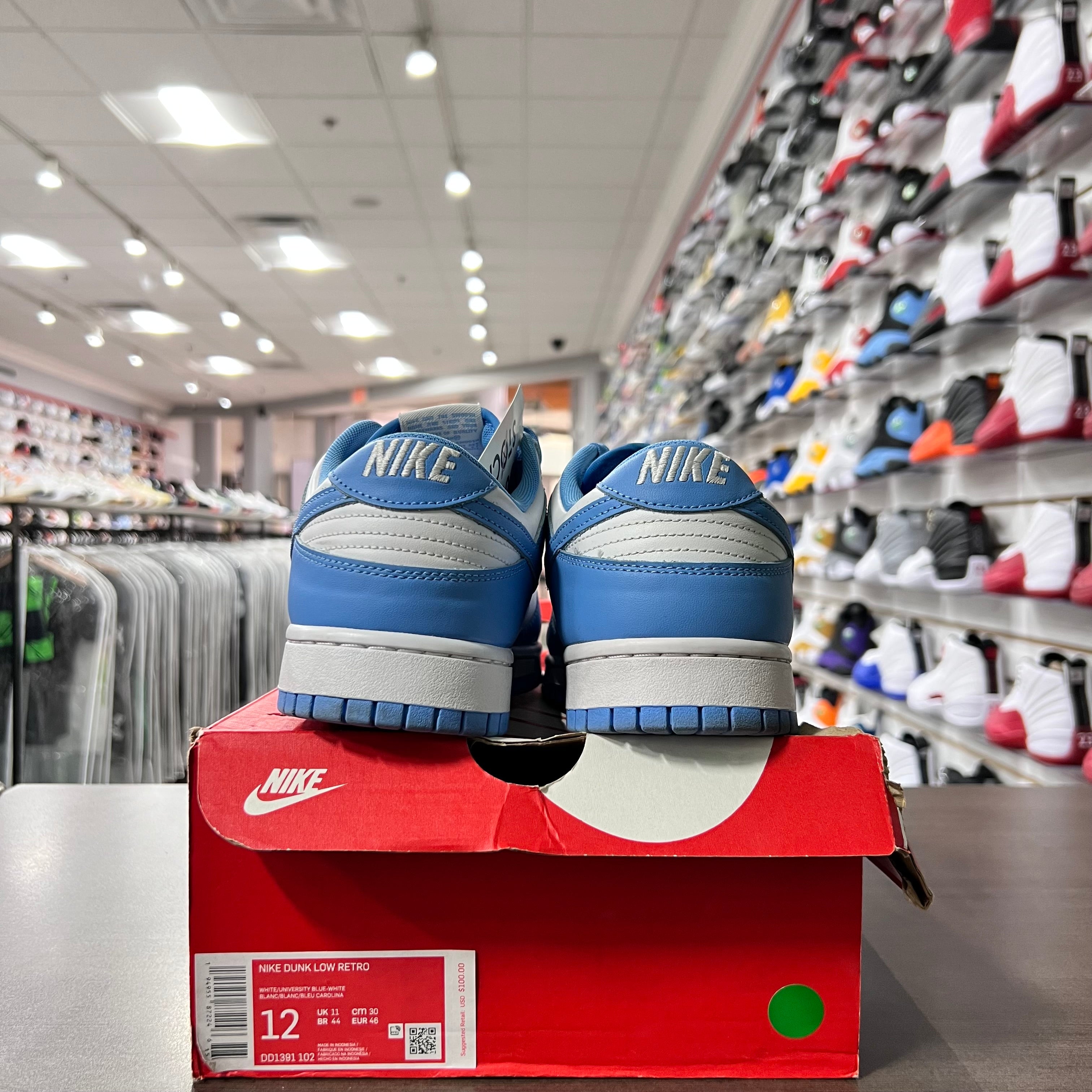 Nike Dunk Low Mens Unc (Lightly Worn)