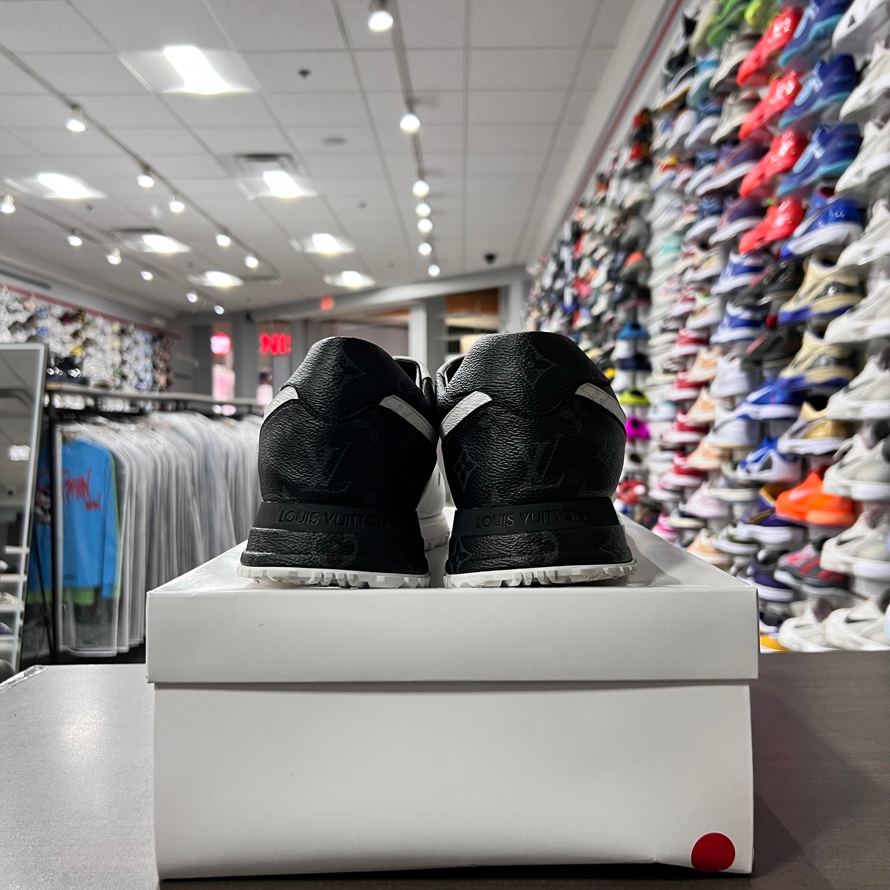 Louis Vuitton Run Away Sneaker White/Black/Grey Monogram (Lightly Worn+Replacement Box)