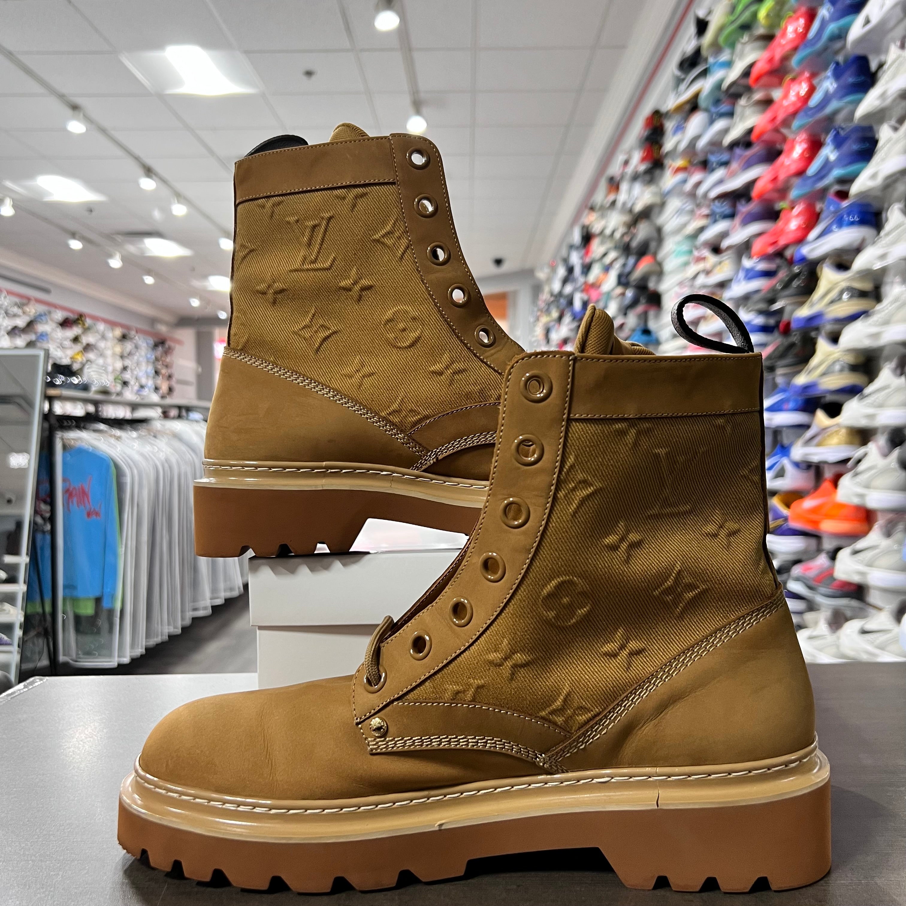 Louis Vuitton Ranger Boots beige (Replacement Box)