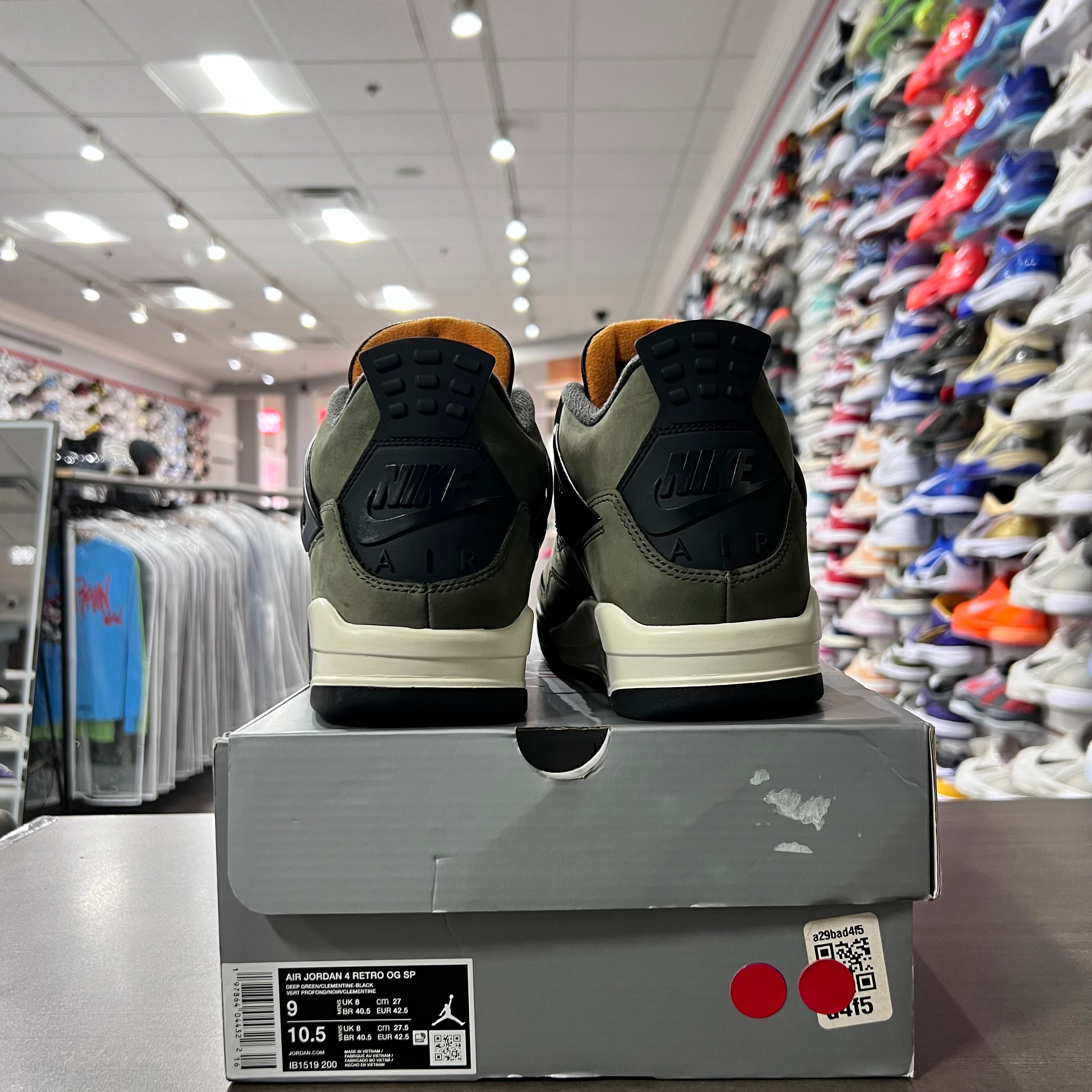 Jordan Retro 4 Mens Undefeated (Lightly Worn)