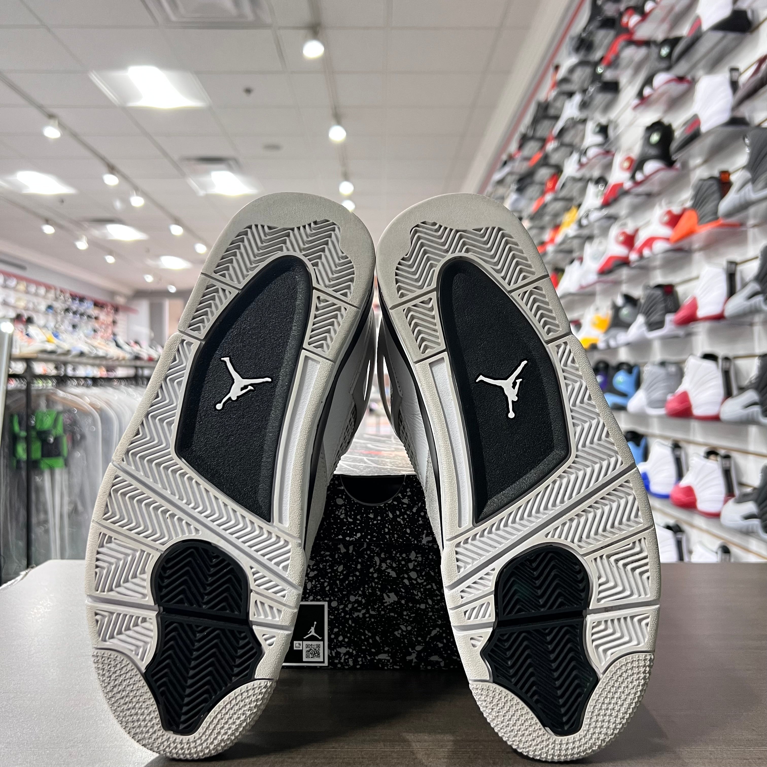 Jordan Retro 4 Mens Military Black (Lightly Worn)