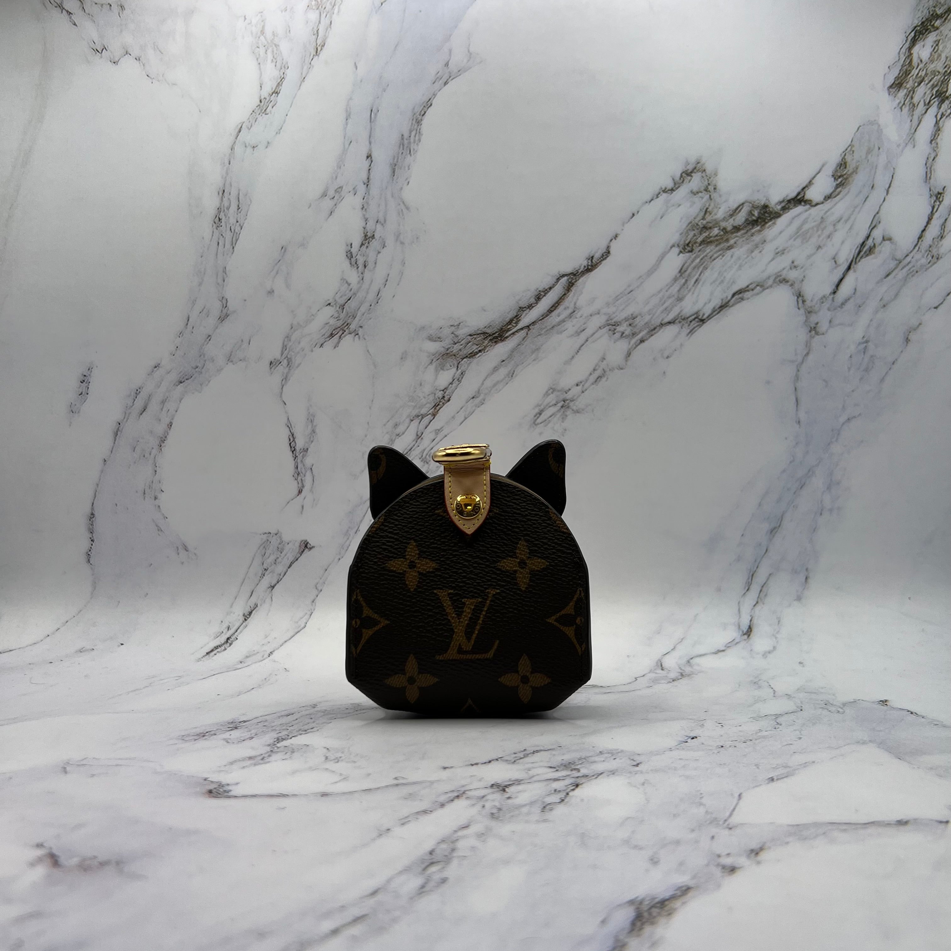 Louis Vuitton Dog Holder Shiba
