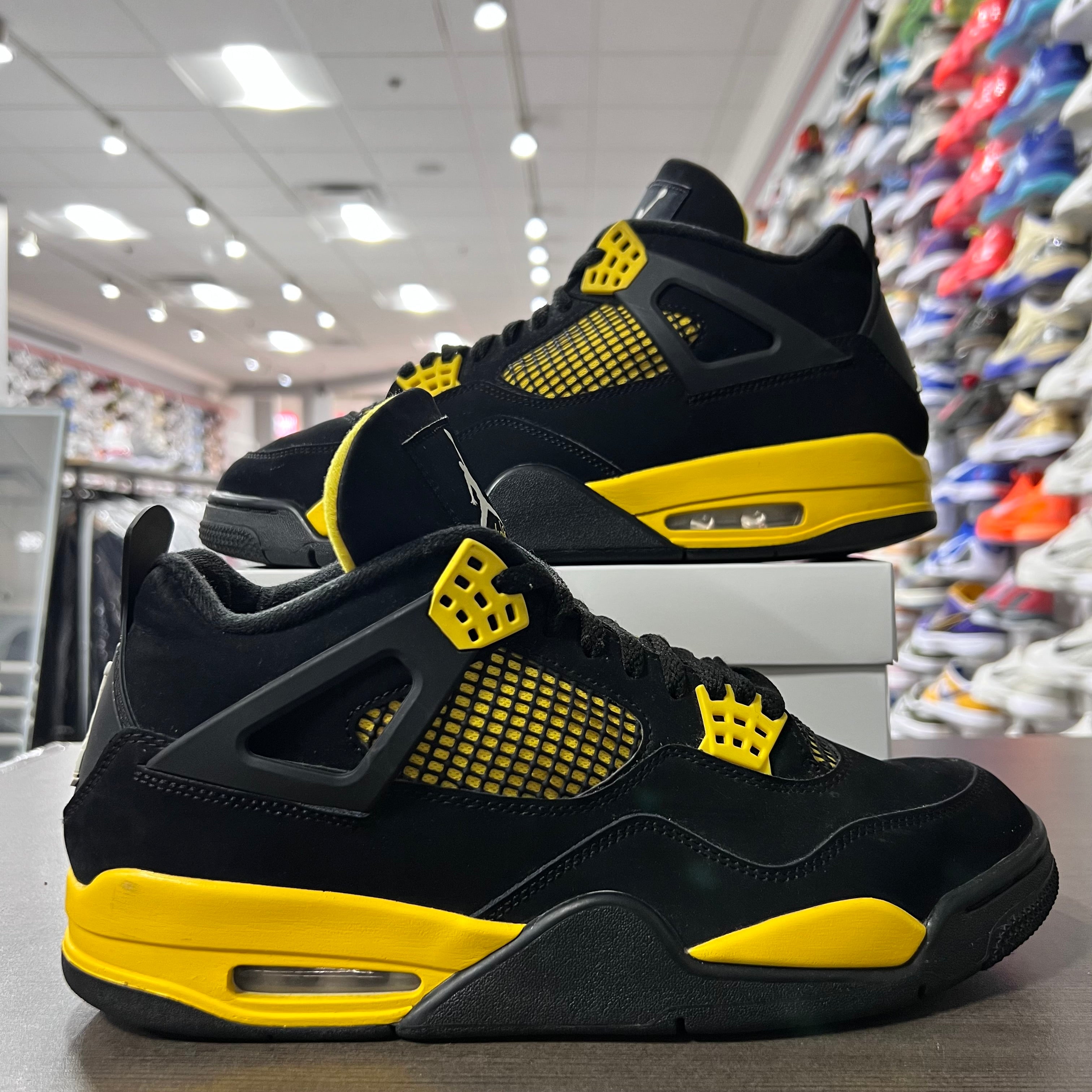 Jordan Retro 4 Mens Thunder (Lightly Worn+Replacement Box)