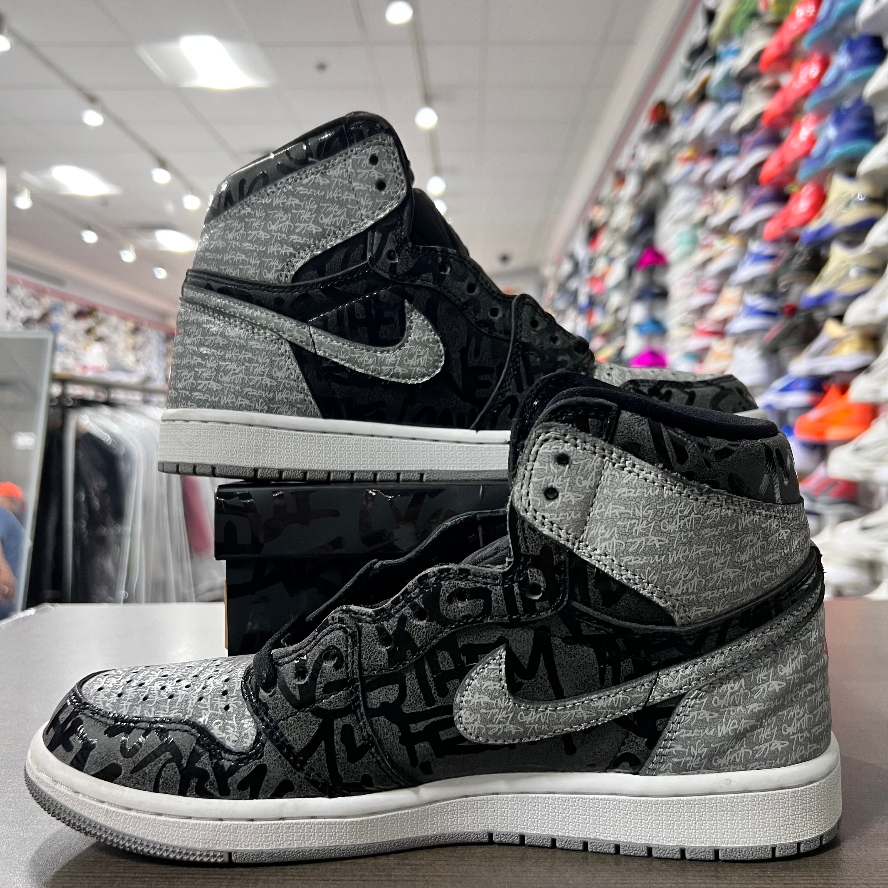 Jordan Retro 1 High Og Mens Rebellionaire (Lightly Worn)