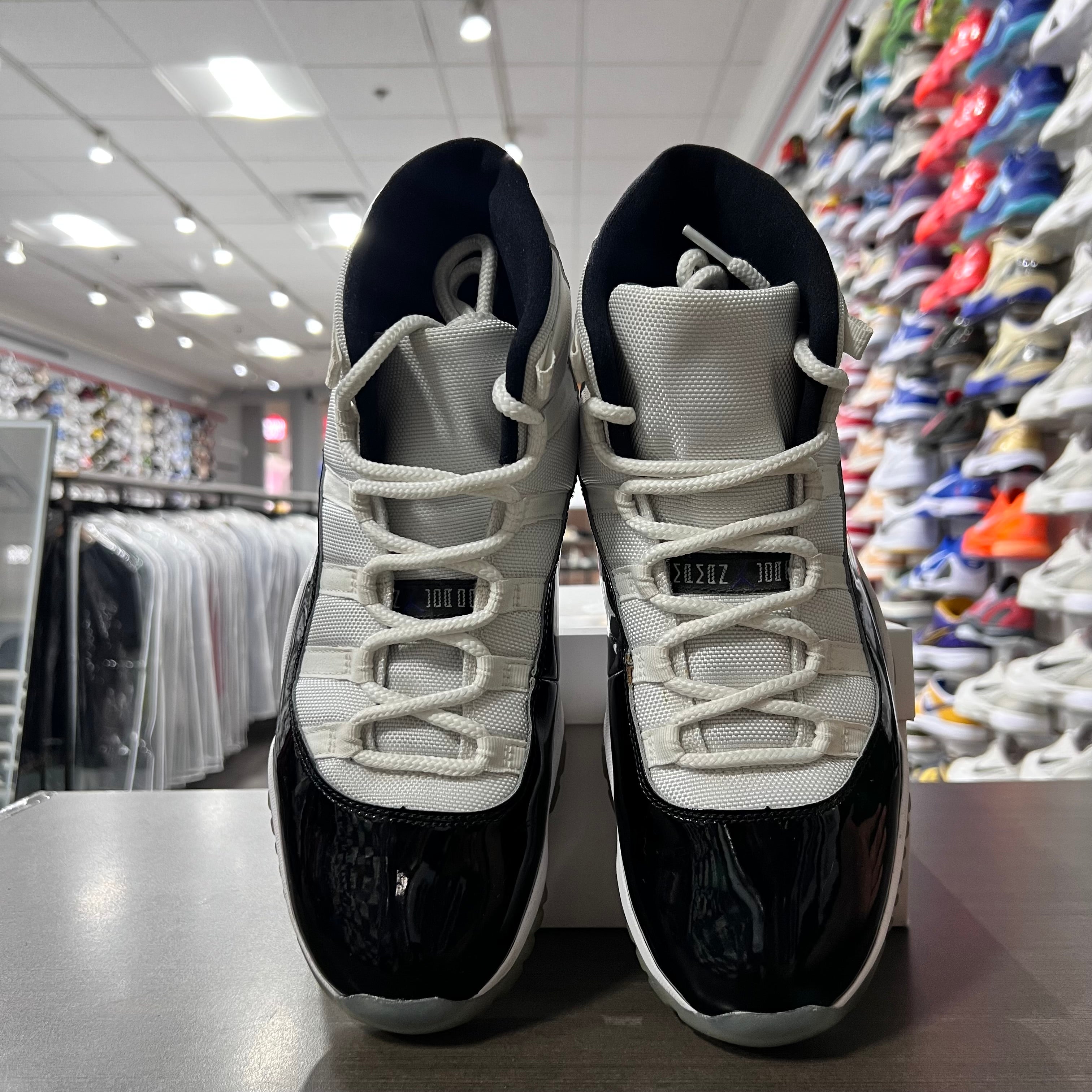 Jordan Retro 11 Mens Concord (Lightly Worn)