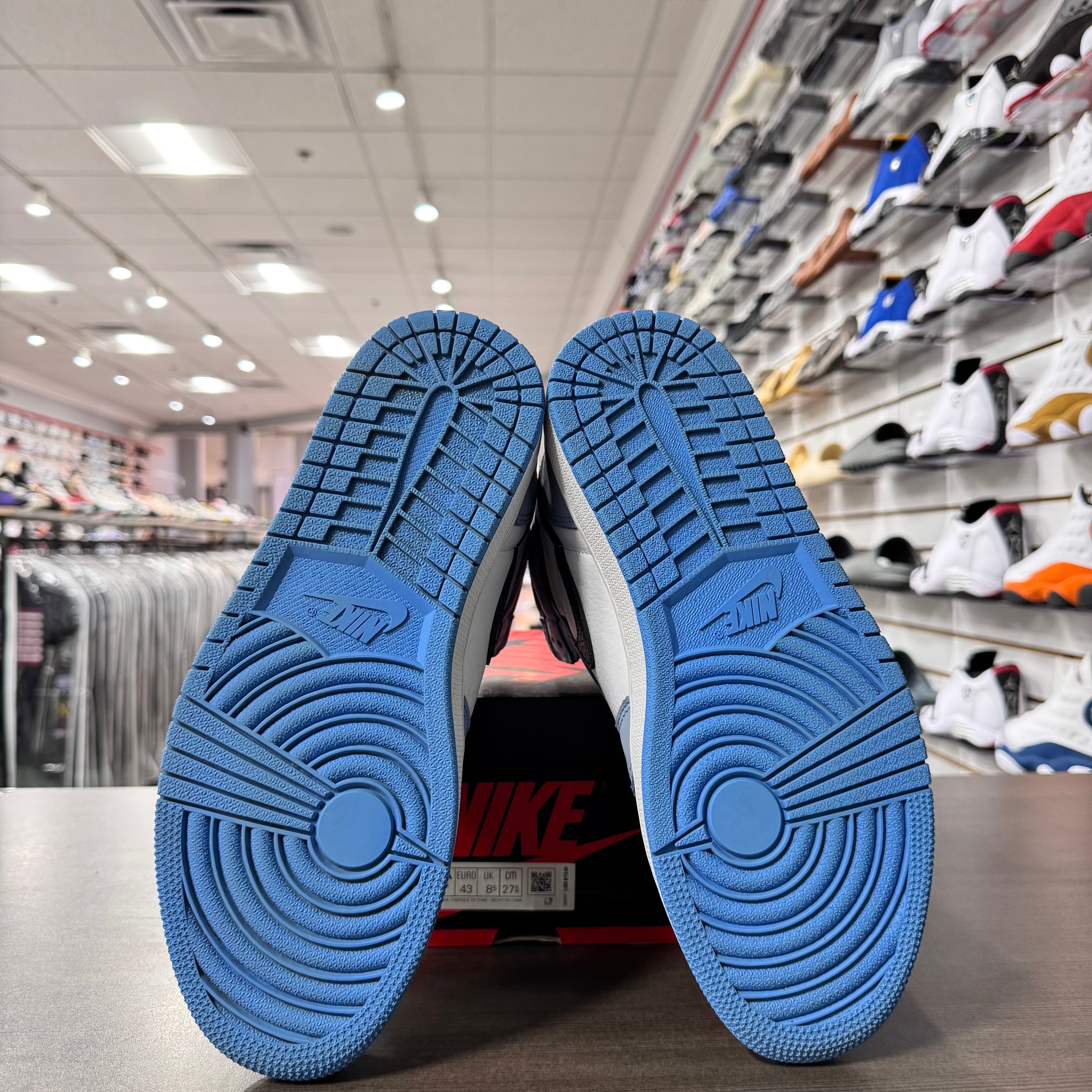 Jordan Retro 1 High Og Mens University Blue (Lightly Worn)