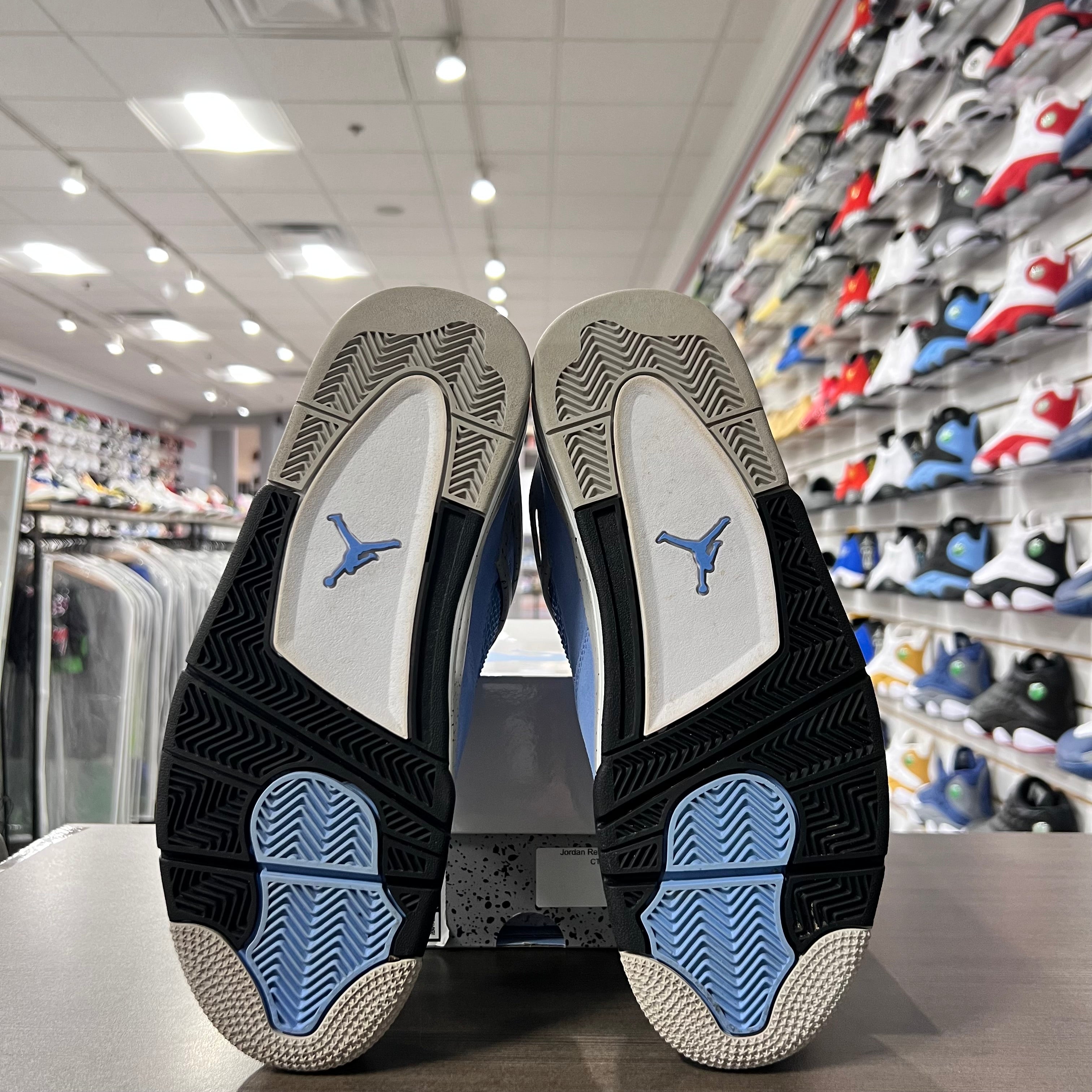 Jordan Retro 4 Mens UNC (Lightly Worn)
