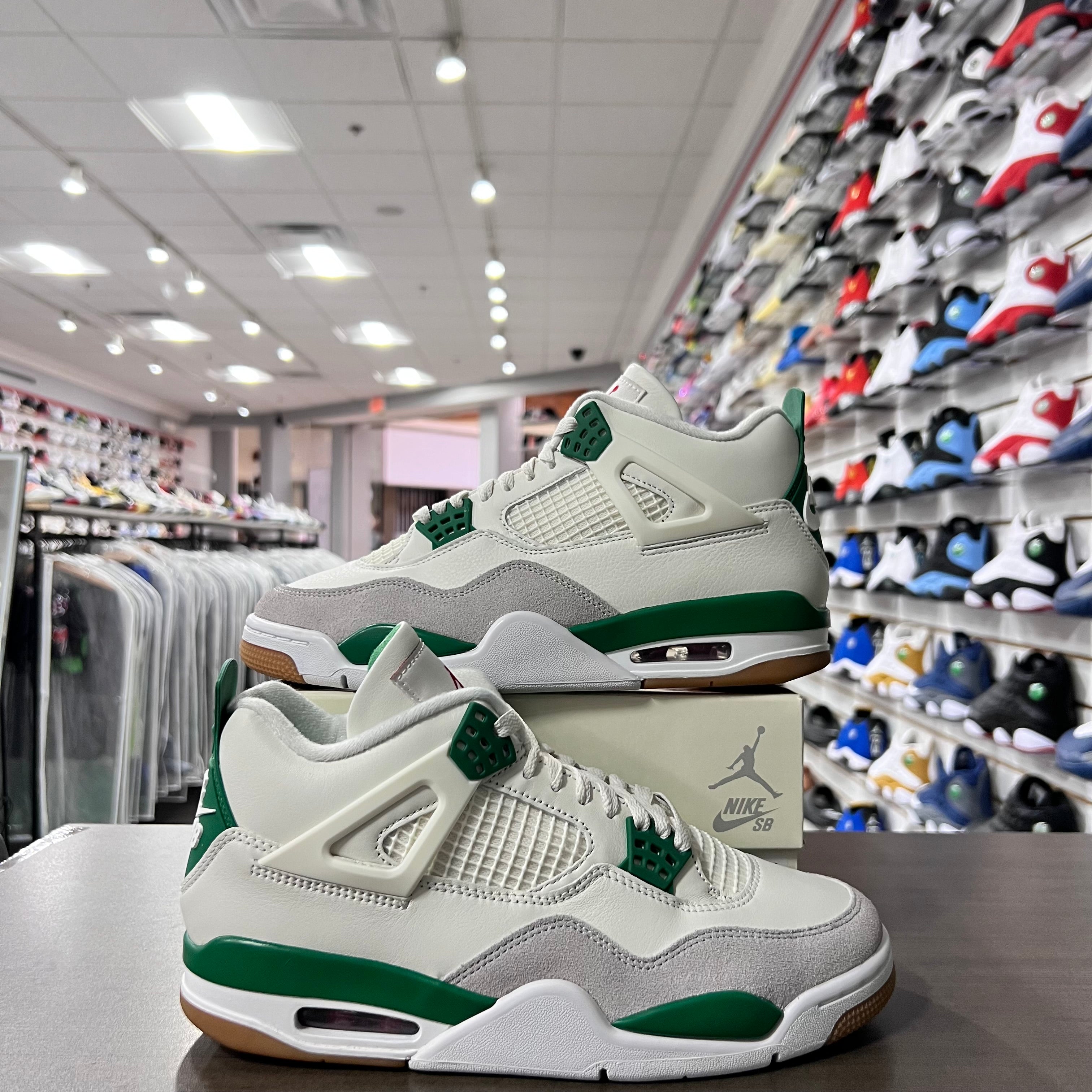 Jordan Retro 4 Mens Pine Green SB (Lightly Worn)