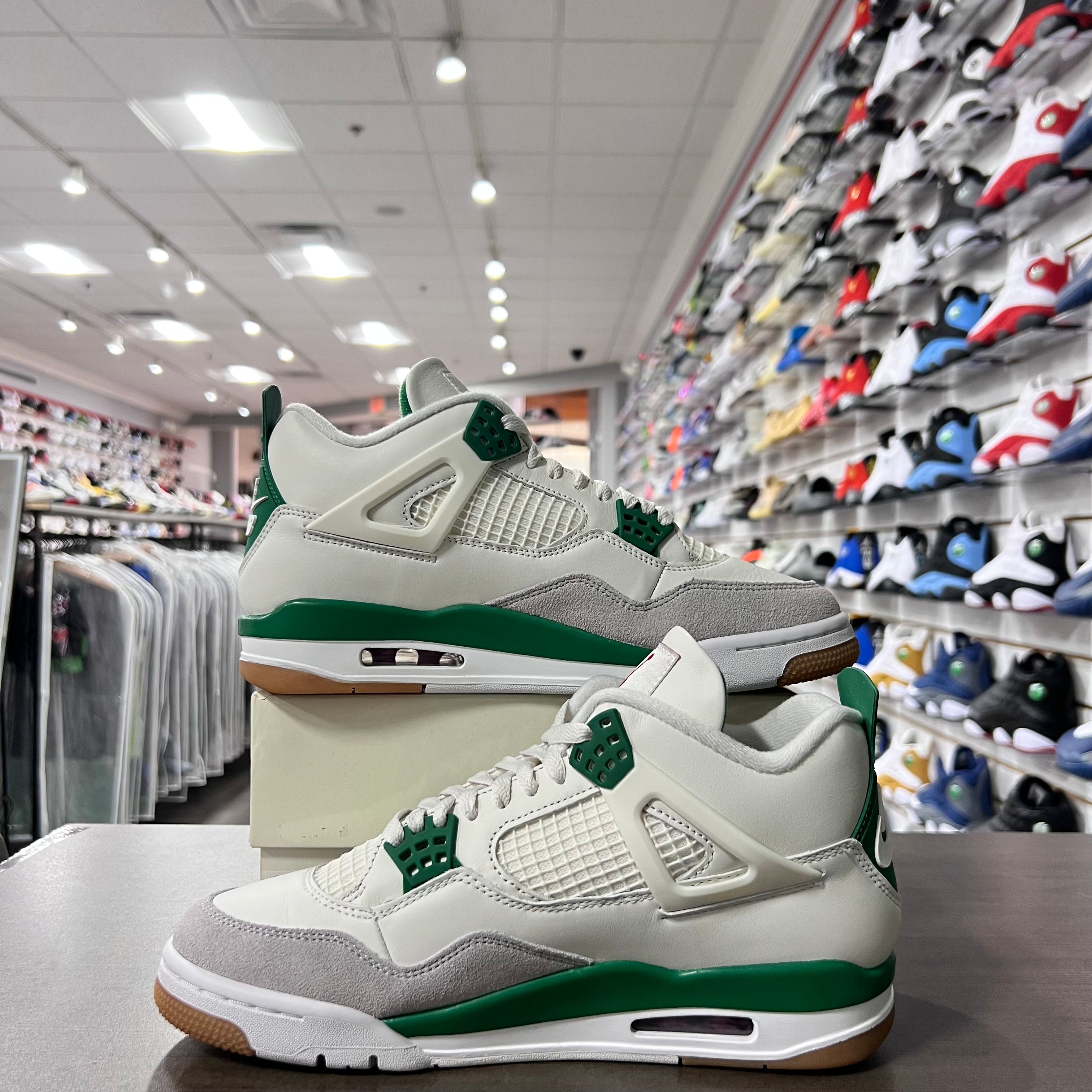 Jordan Retro 4 Mens Pine Green SB (Lightly Worn)