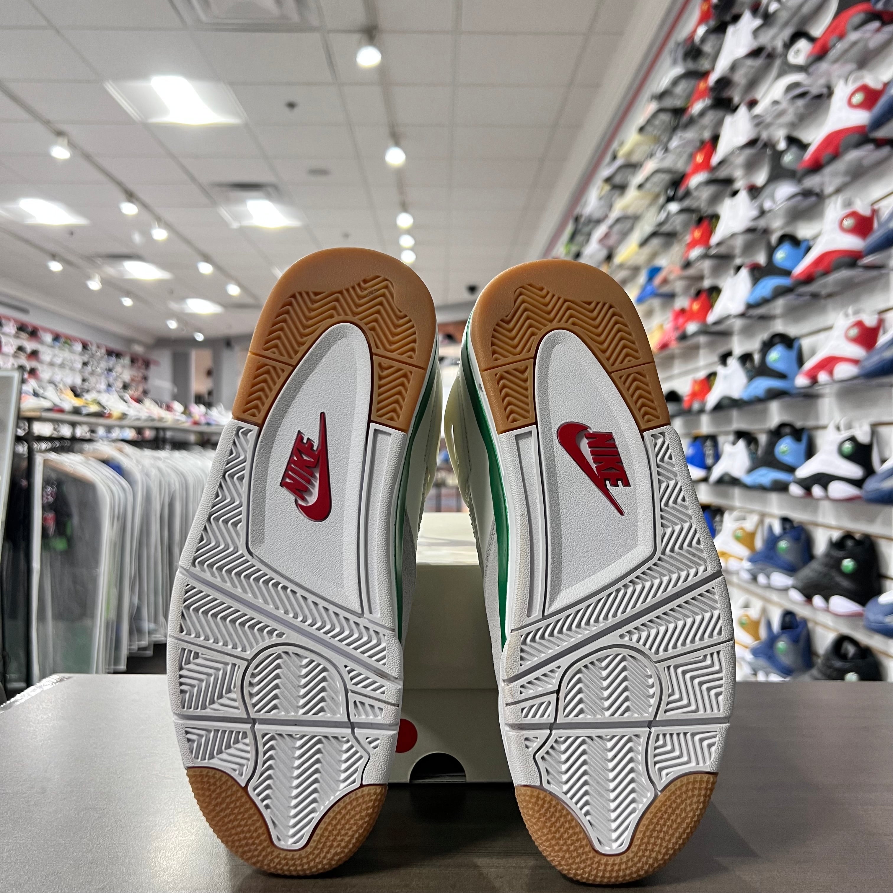 Jordan Retro 4 Mens Pine Green SB (Lightly Worn)