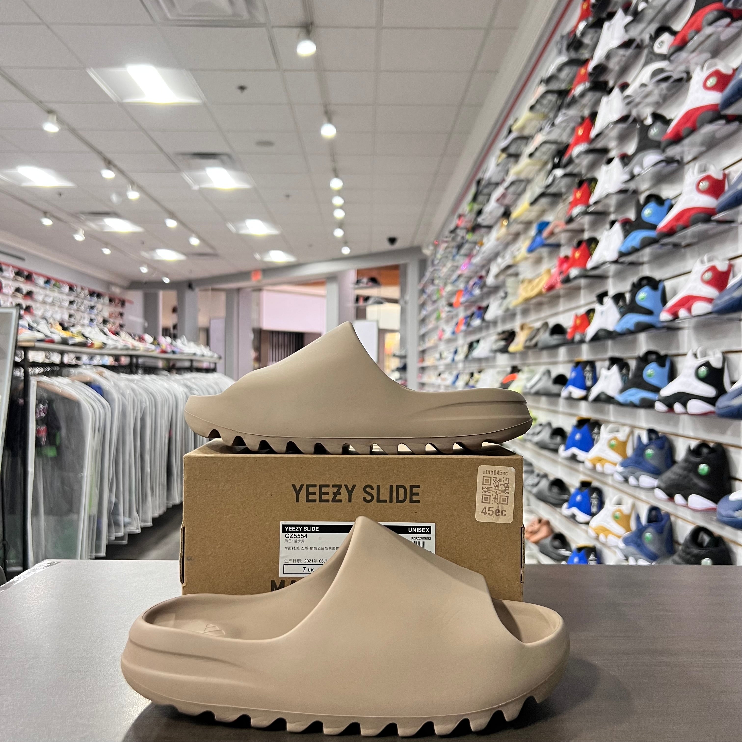 Yeezy Slide Pure (First Release)(Lightly Worn)