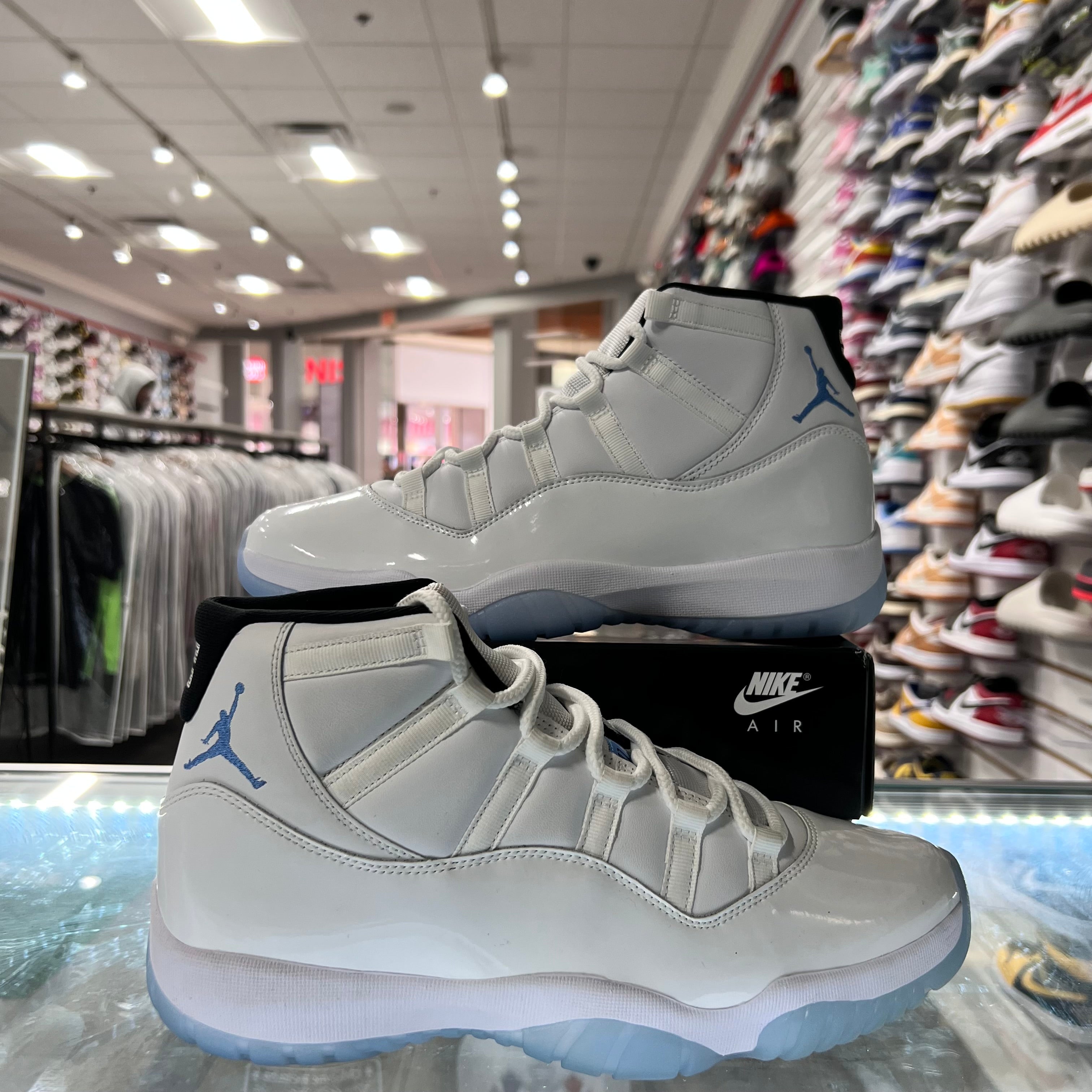 Jordan Retro 11 Mens Legend Blue (Lightly Worn)