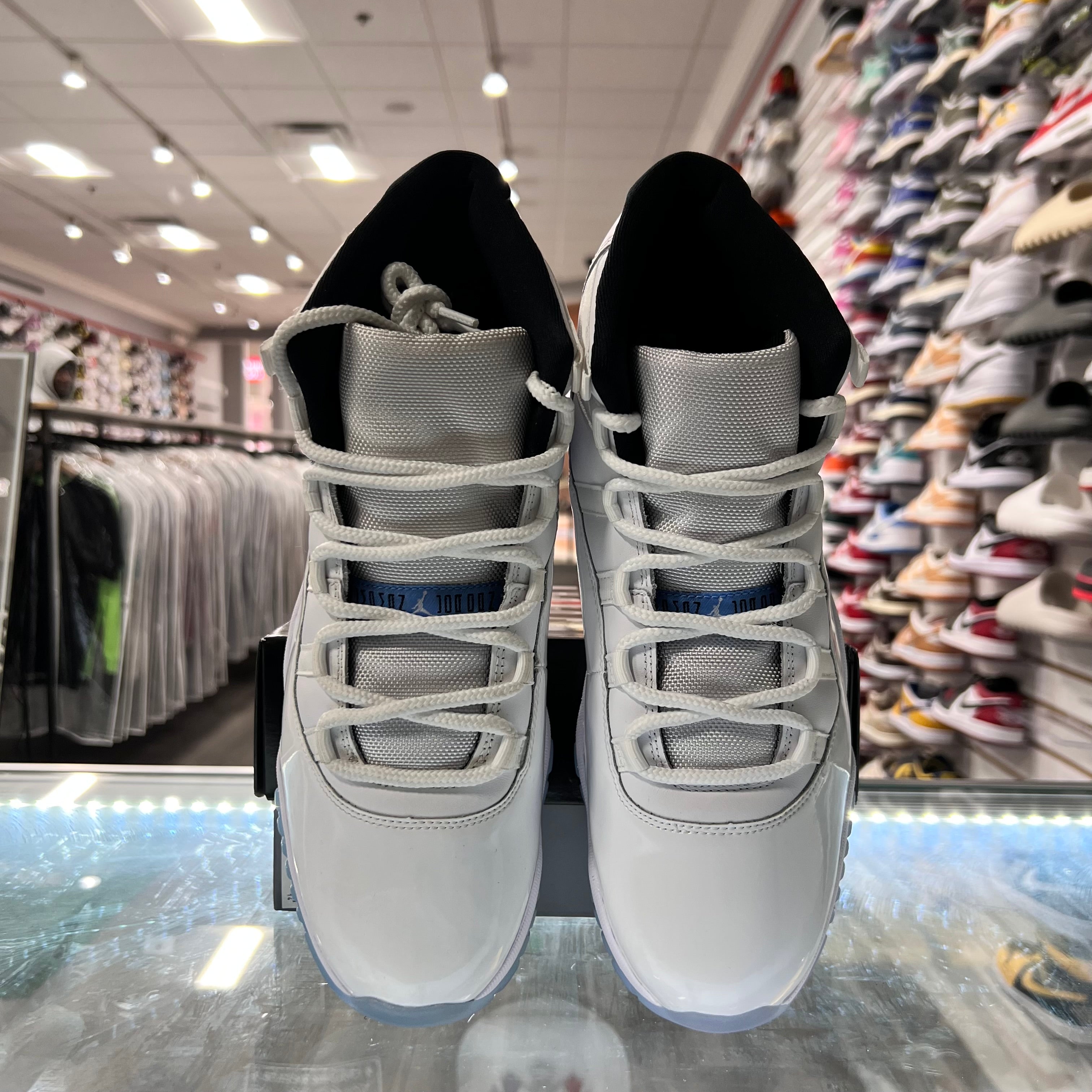 Jordan Retro 11 Mens Legend Blue (Lightly Worn)