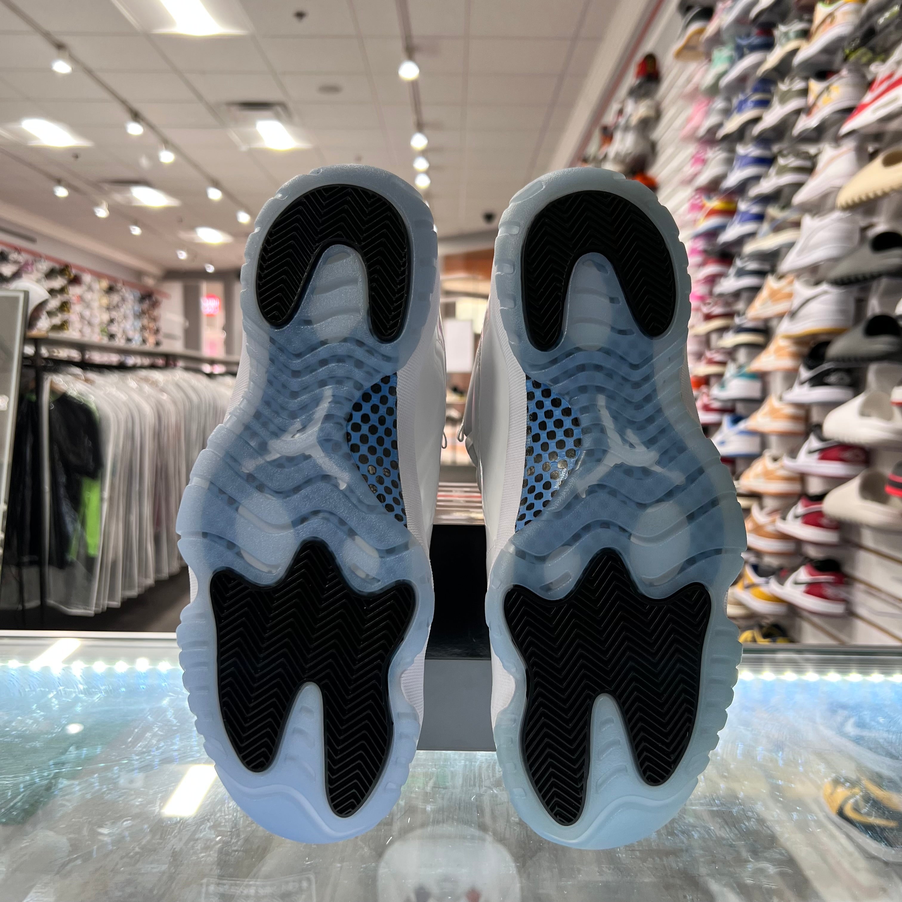 Jordan Retro 11 Mens Legend Blue (Lightly Worn)