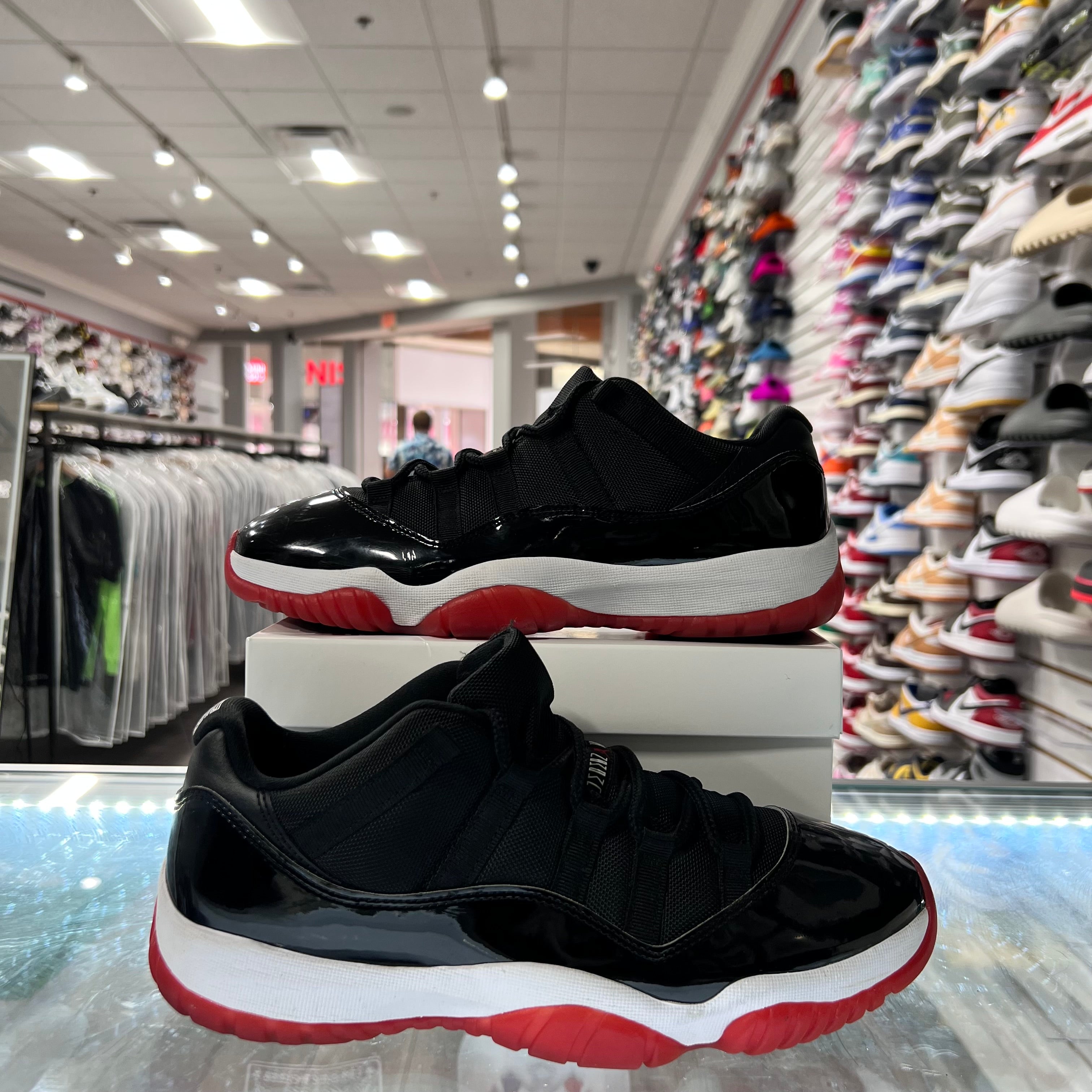Jordan Retro 11 Low Mens Bred (Lightly Worn+Replacement Box)