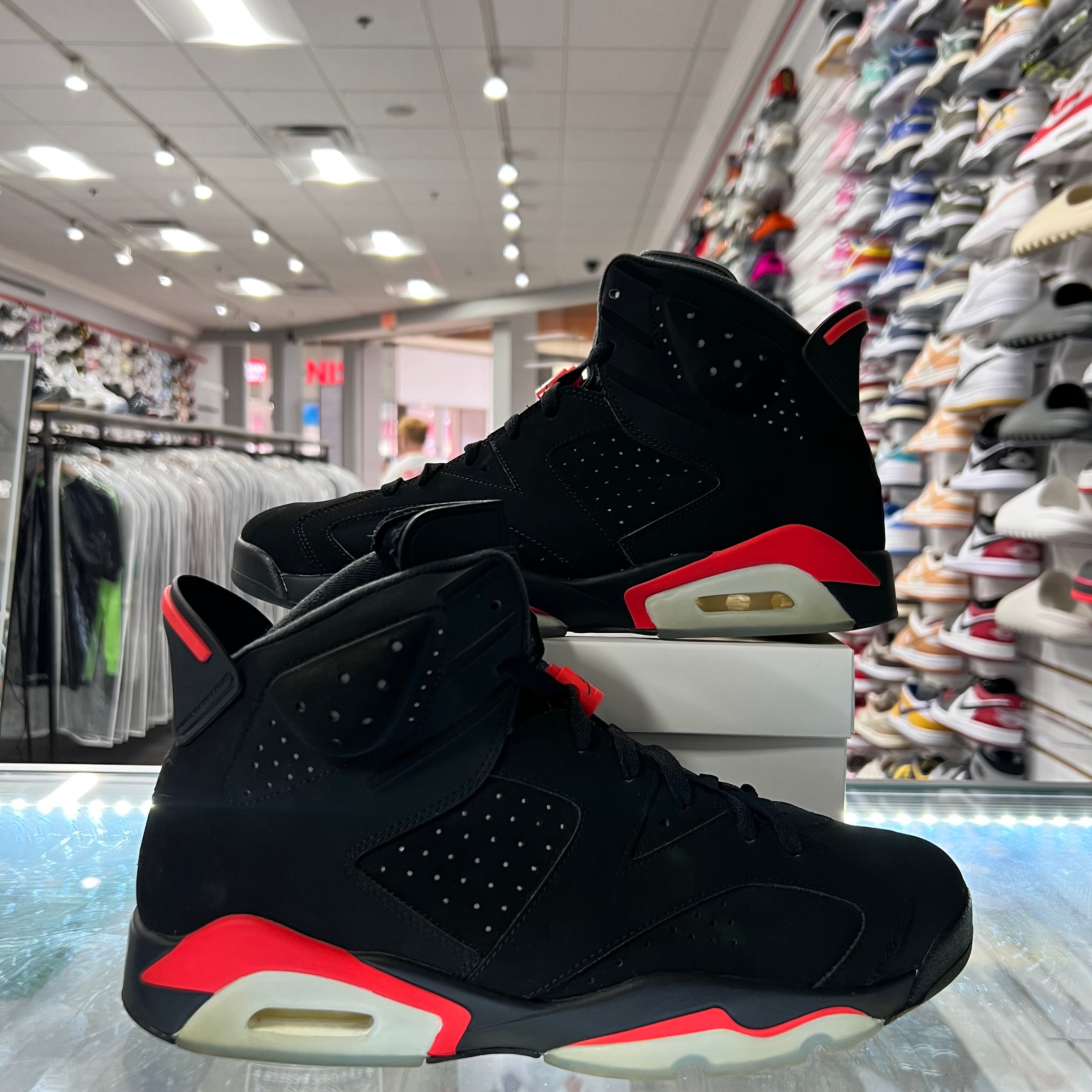Jordan Retro 6 Mens Black Infrared (Lightly Worn+Replacement Box)
