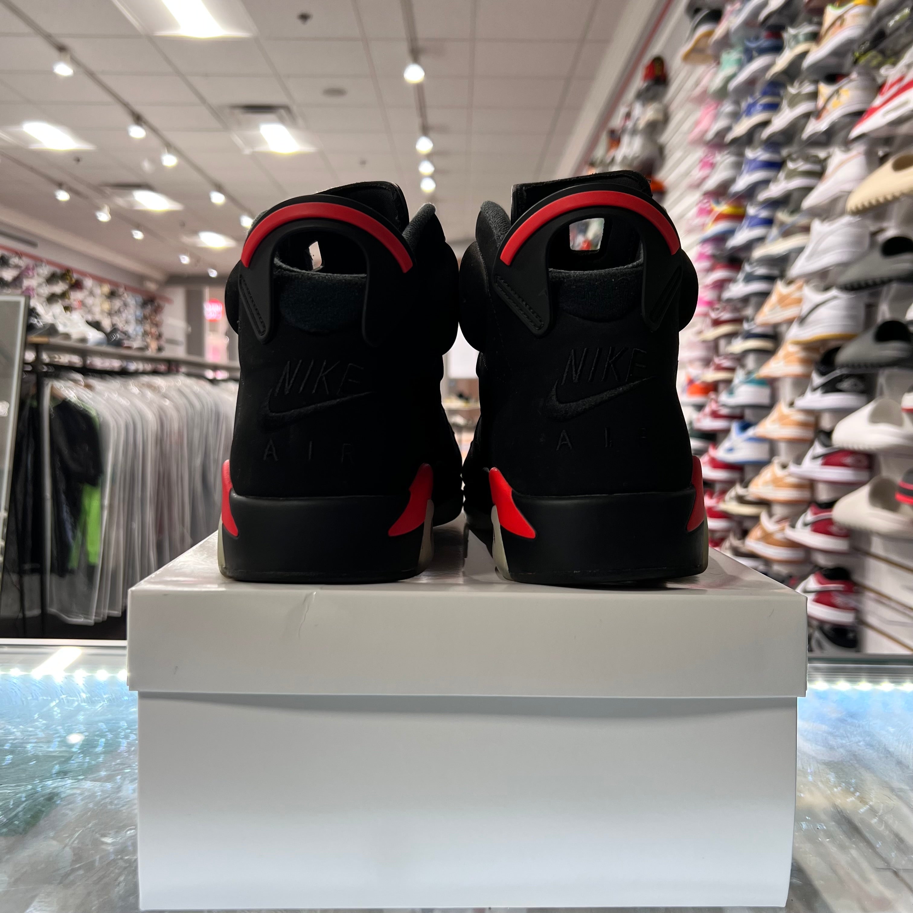 Jordan Retro 6 Mens Black Infrared (Lightly Worn+Replacement Box)