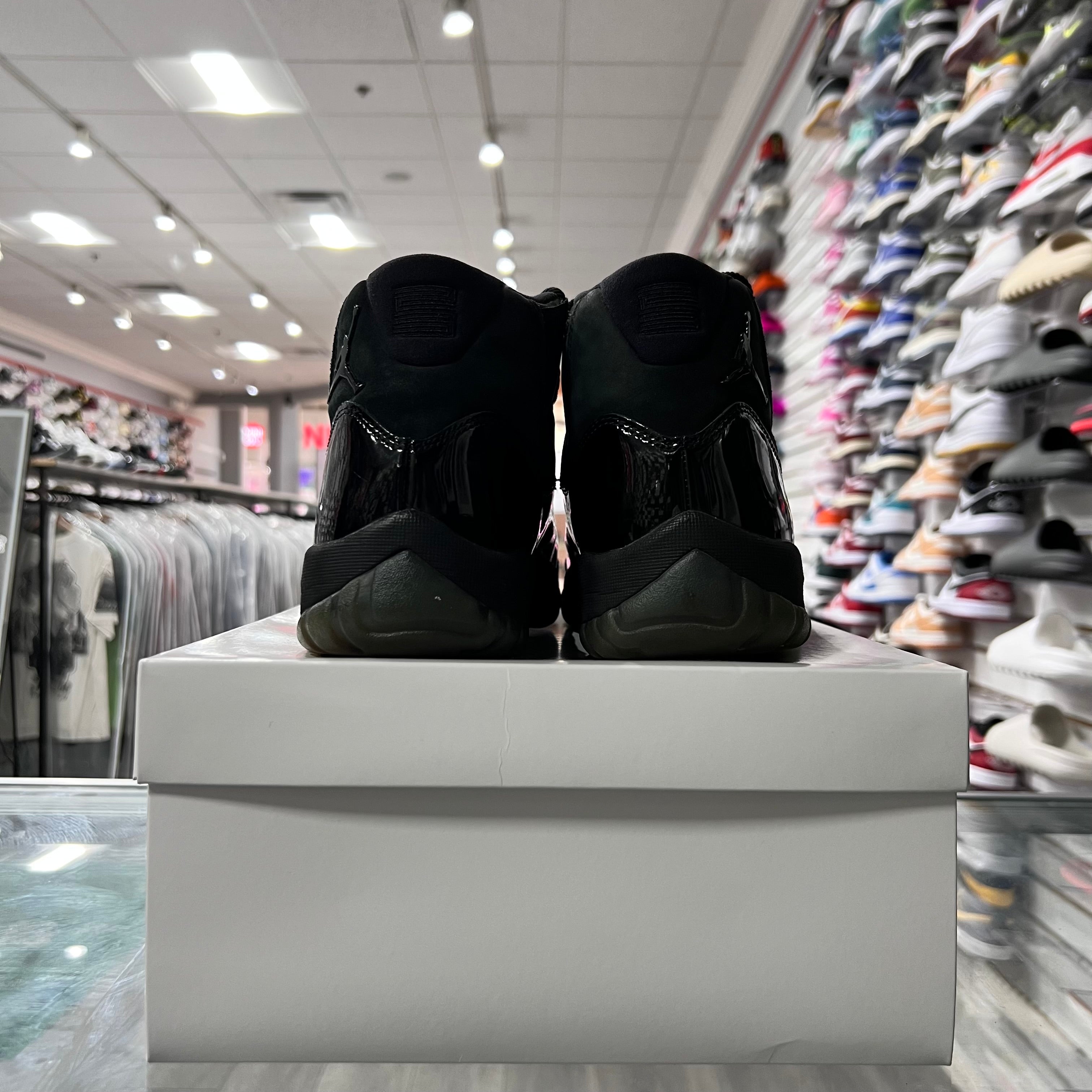 Jordan Retro 11 Mens Cap And Gown (Lightly Worn+Replacement Box)