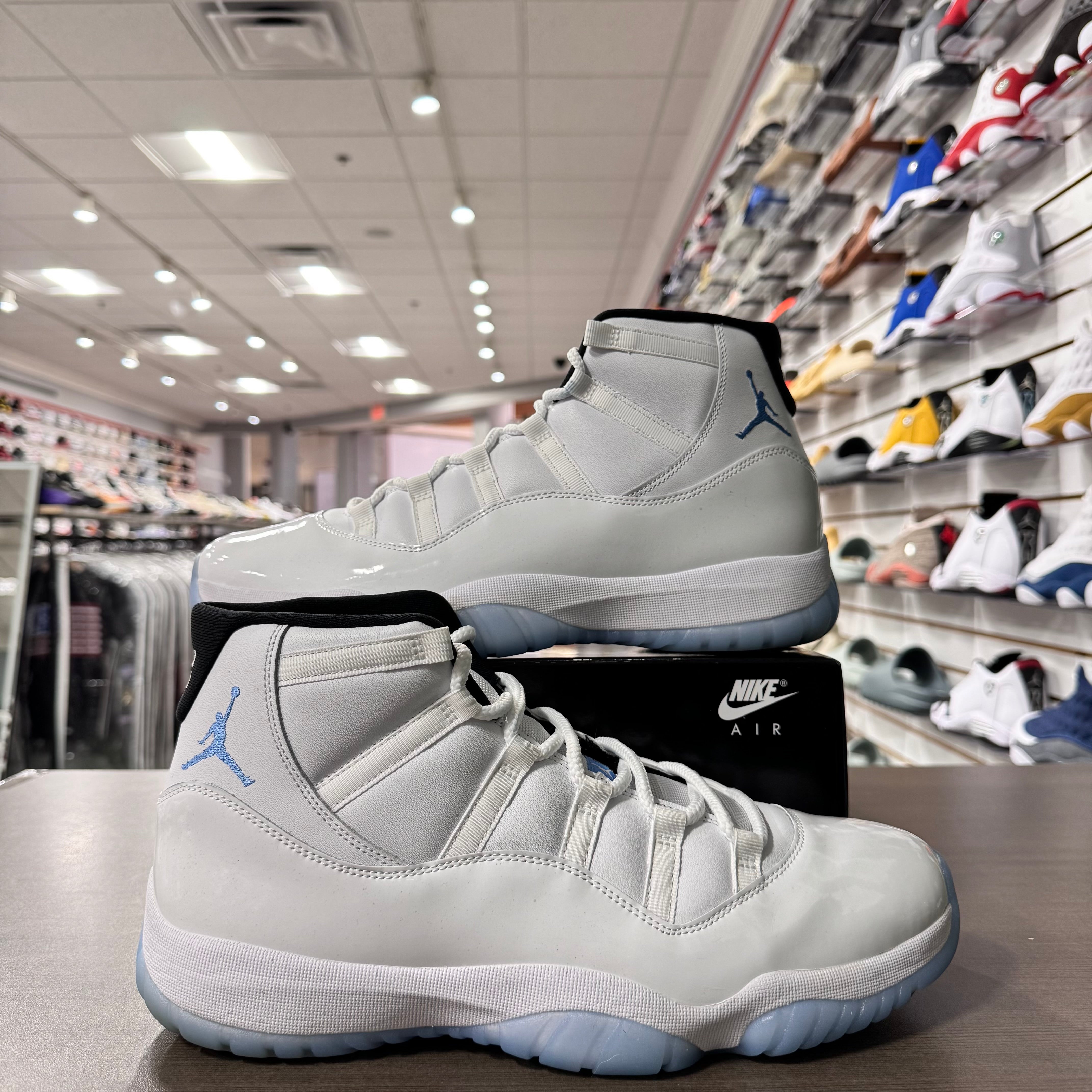 Jordan Retro 11 Mens Legend Blue (Lightly Worn)