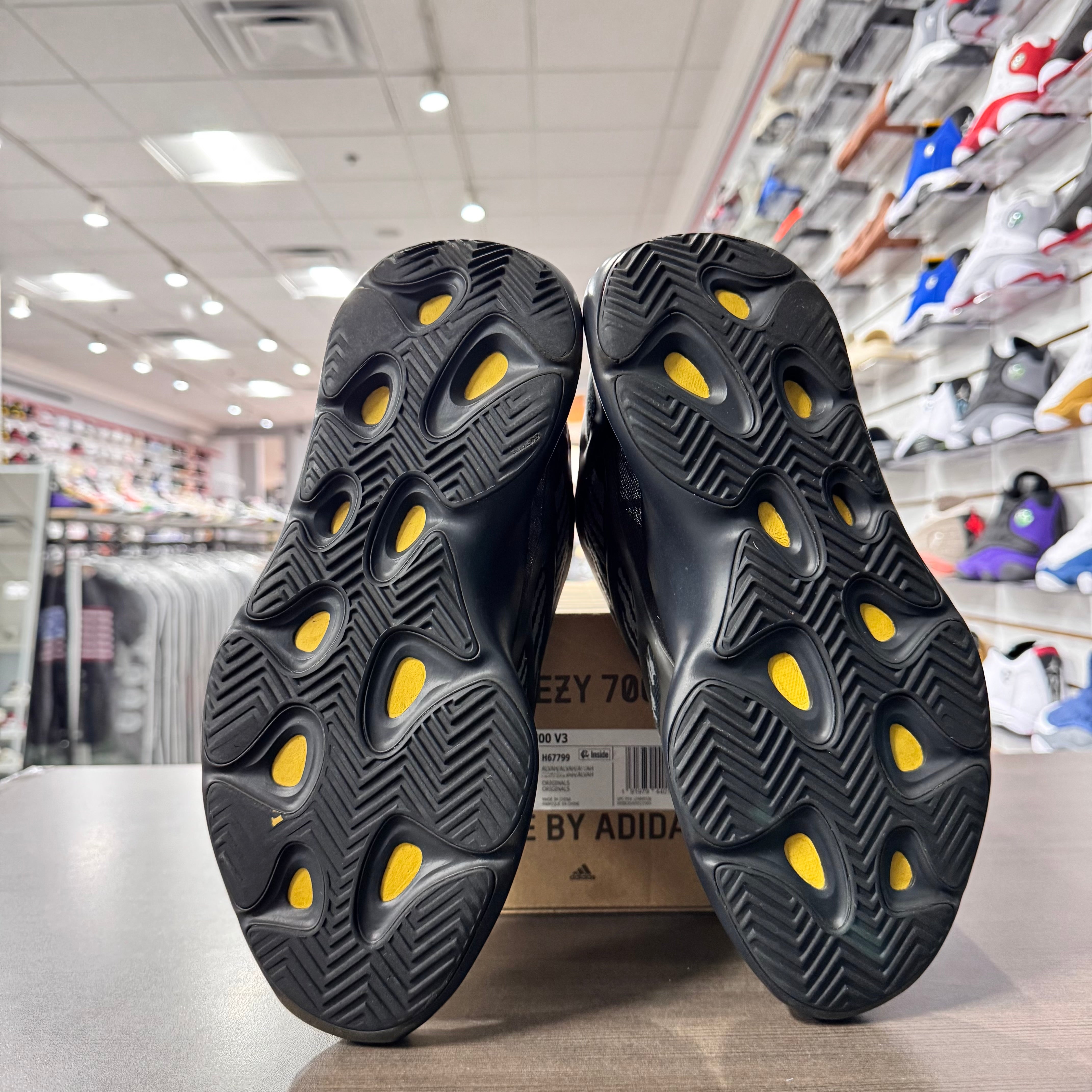 Yeezy 700 V3 Alvah (Lightly Worn)