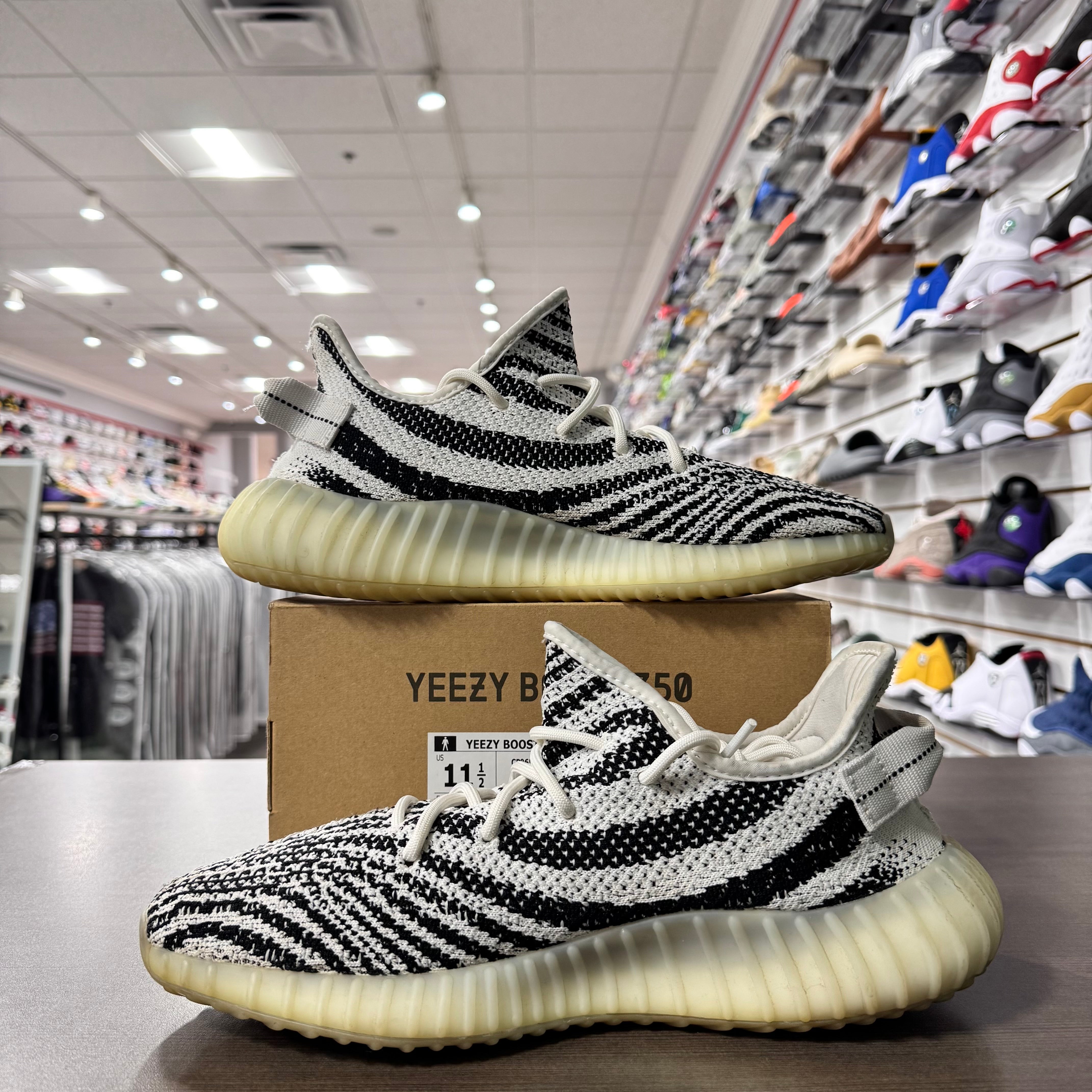 Yeezy 350 V2 Zebra (Lightly Worn)