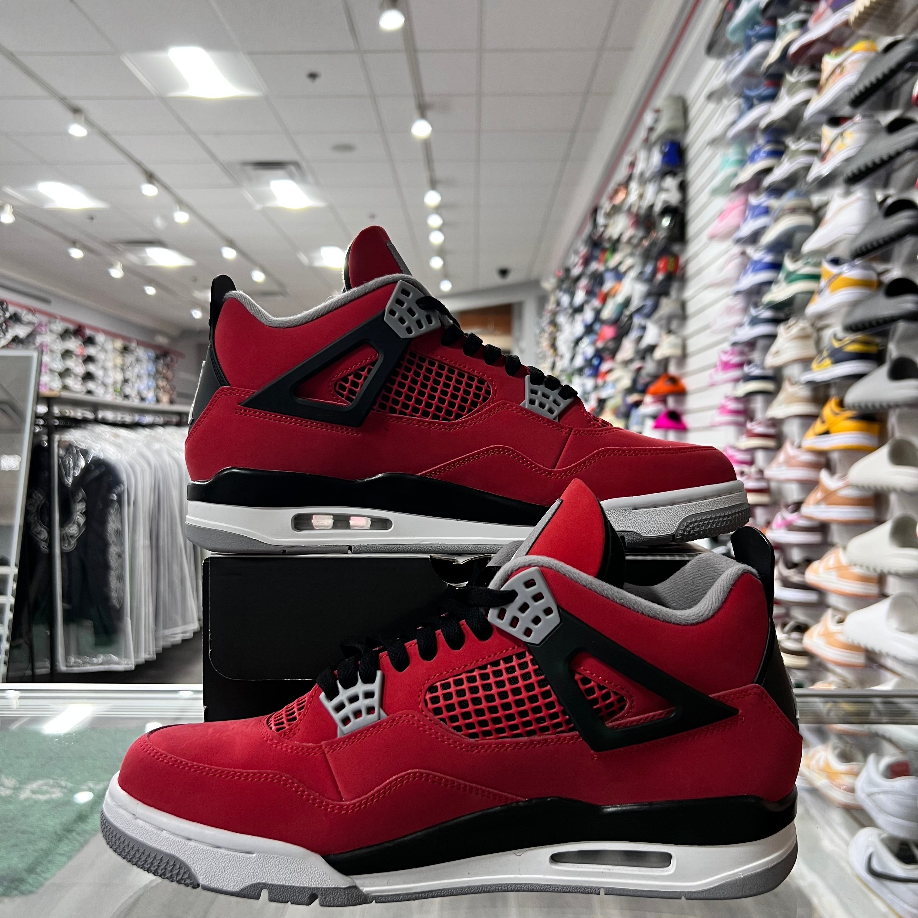 Jordan Retro 4 Mens Toro Bravo (Lightly Worn)