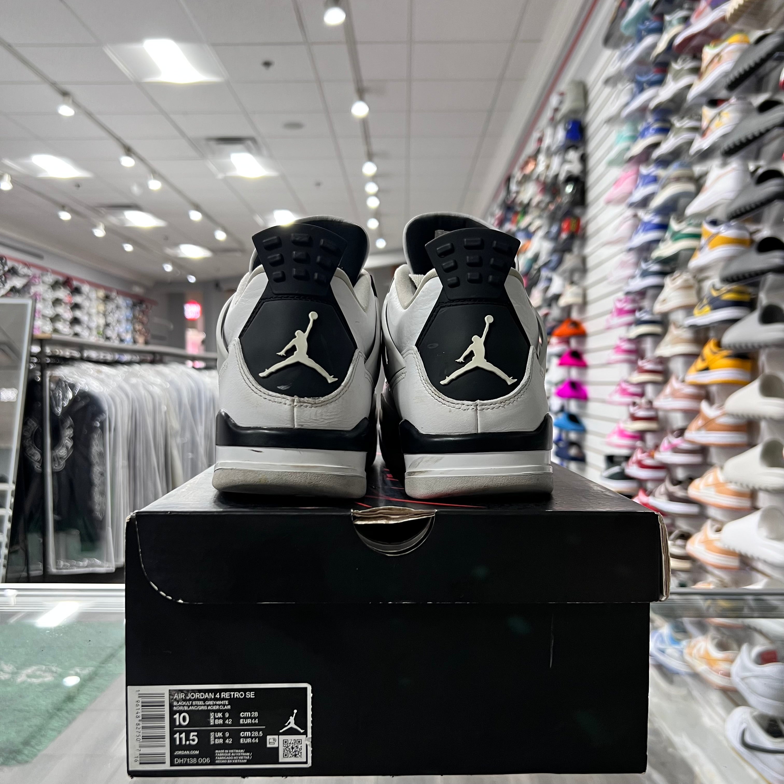 Jordan Retro 4 Mens Military Black (Lightly Worn+Replacement Box)