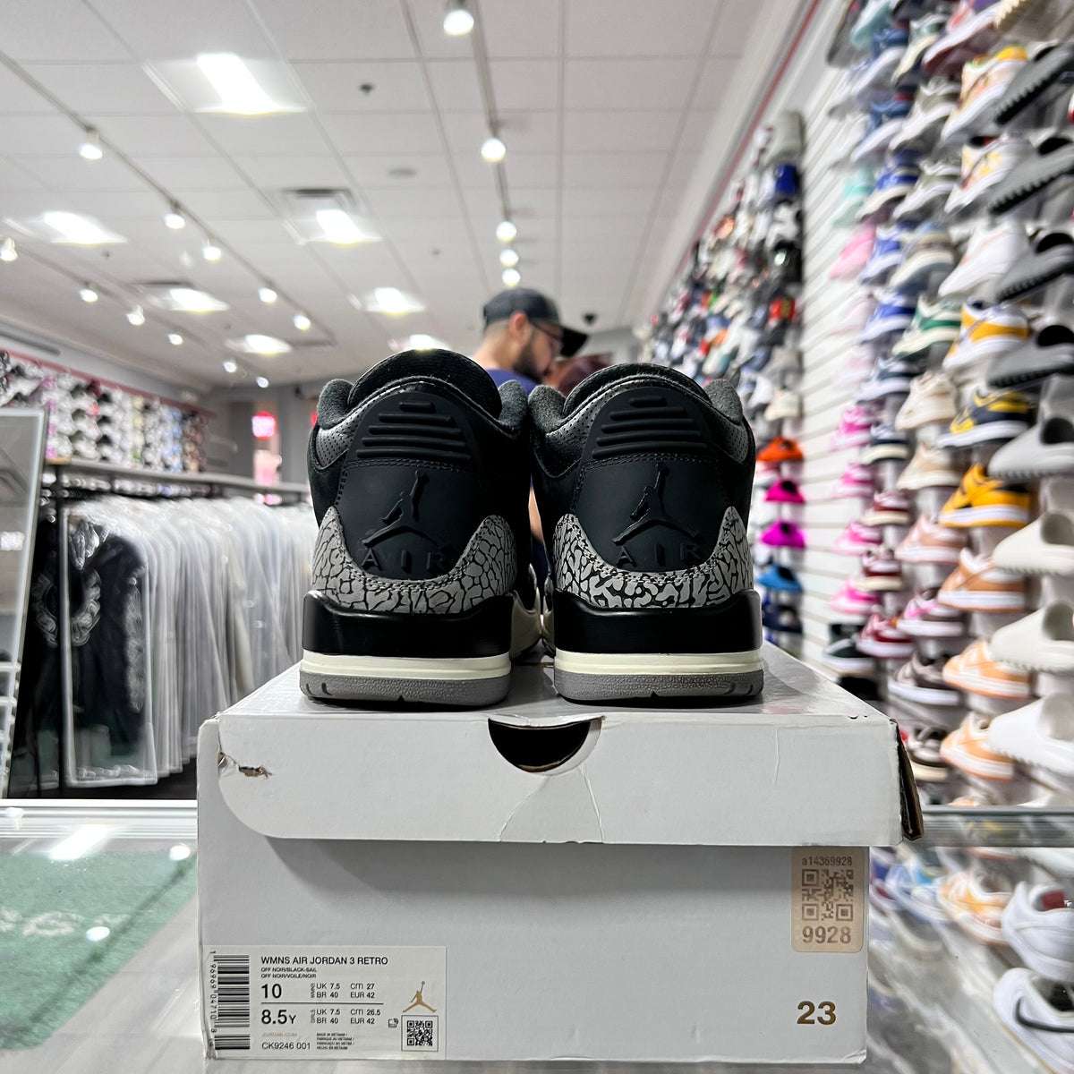 Jordan Retro 3 Off Noir Womens (Lightly Worn)