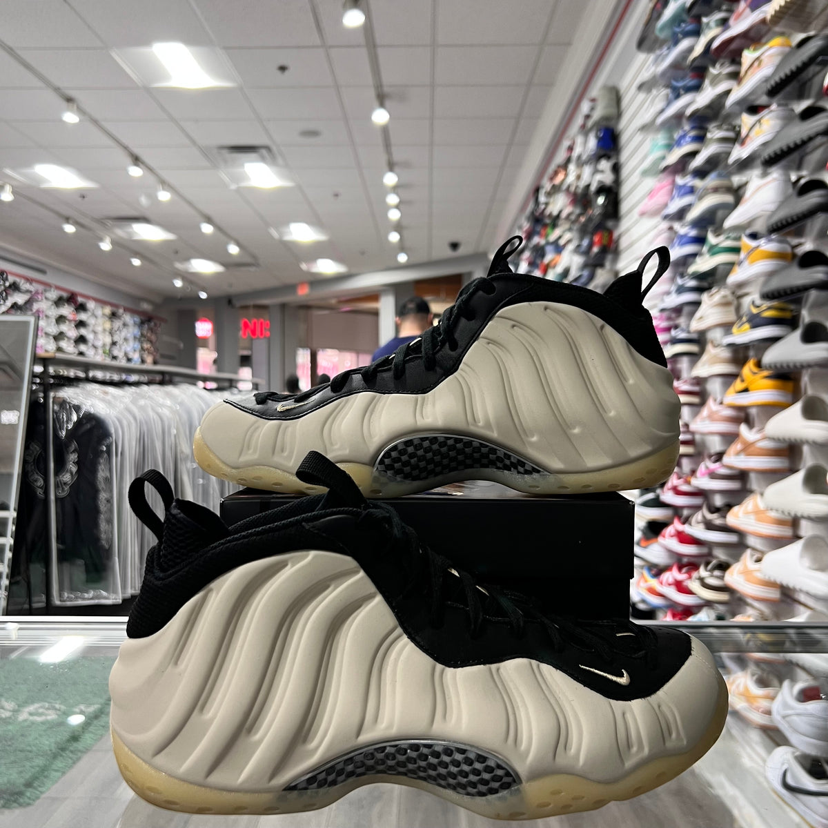 Nike Air Foamposites Ome Light Ore Wood Brown (Lightly Worn)