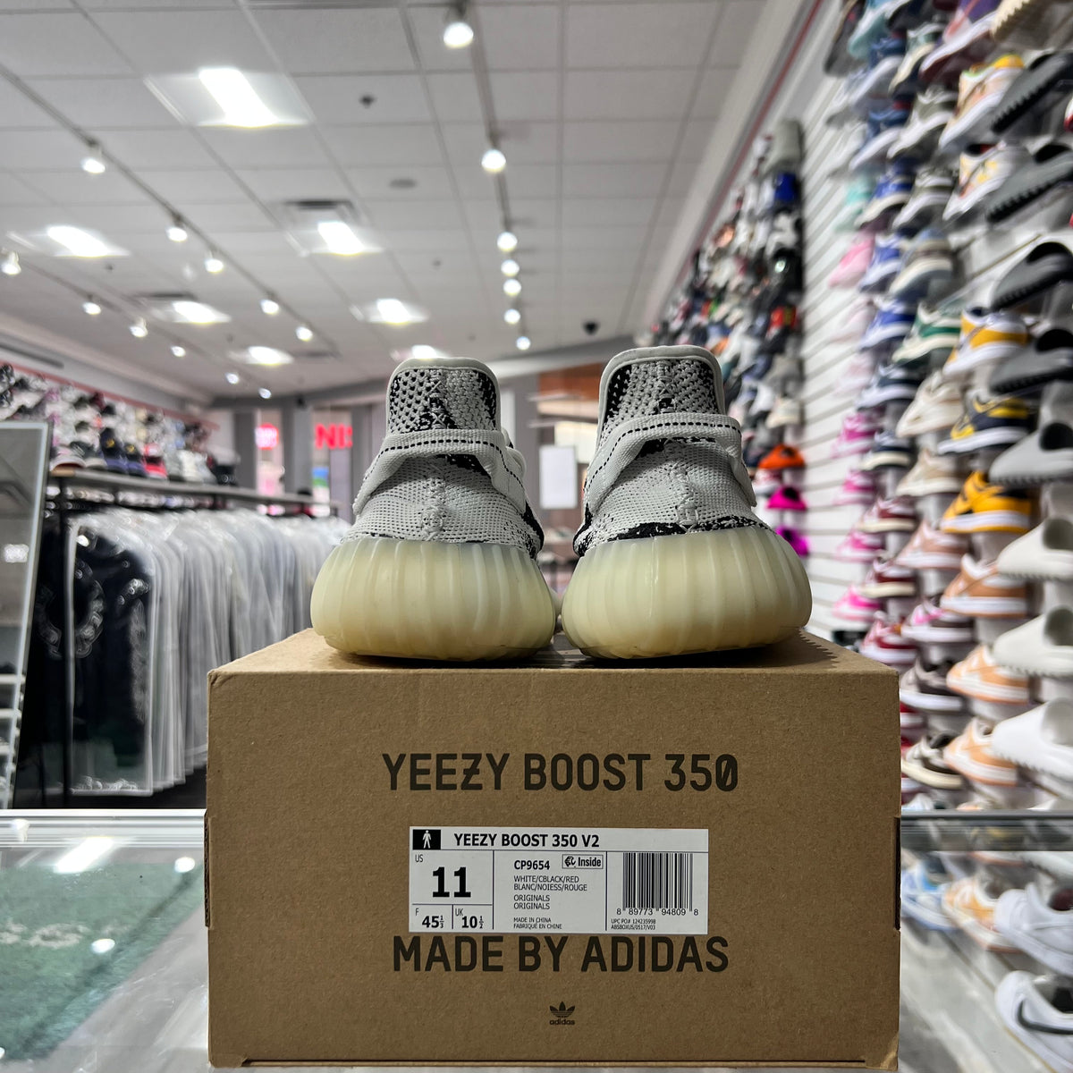 Adidas Yeezy Boost 350 V2 Zebra (Lightly Worn)