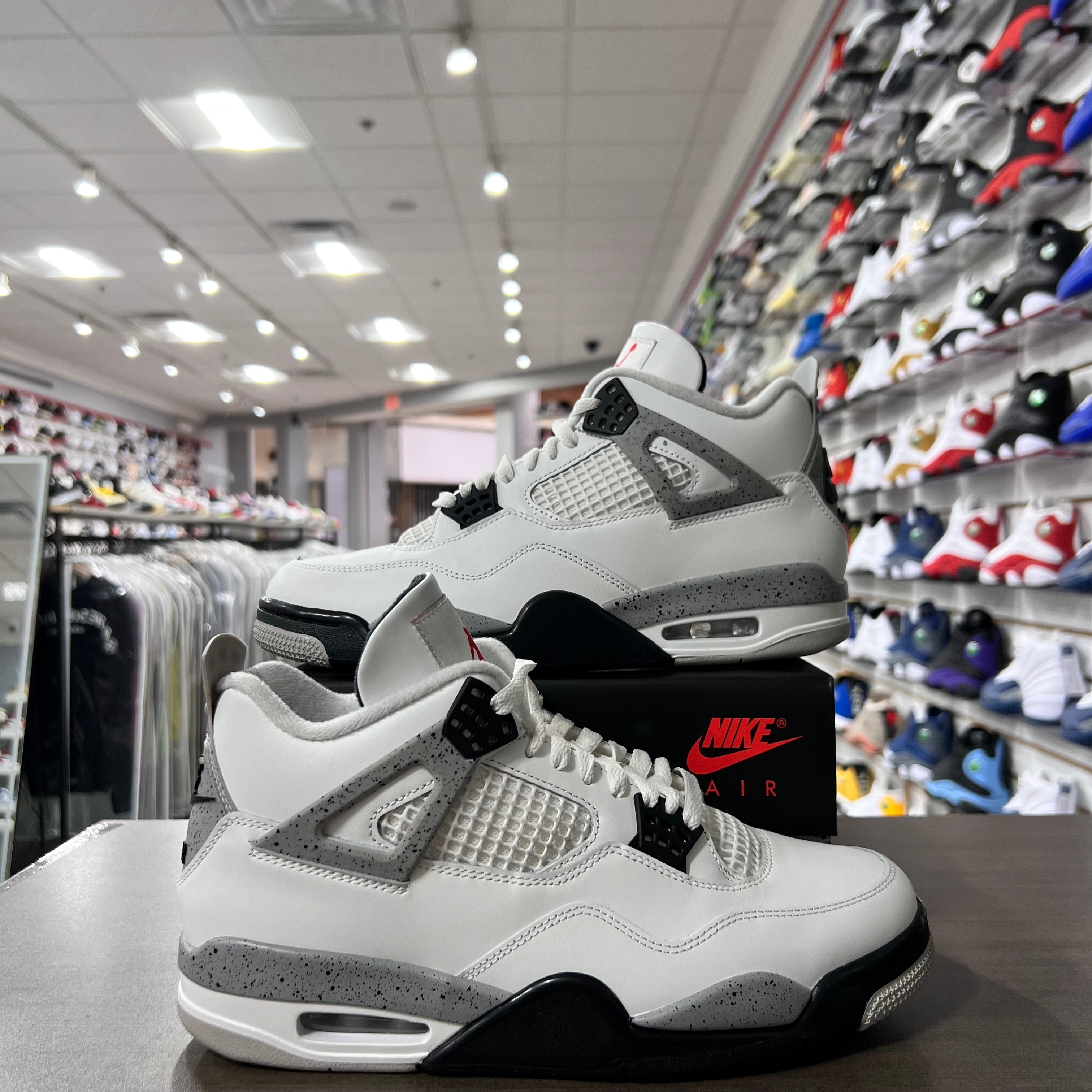 Jordan Retro 4 Mens White Cement (Lighlty Worn)