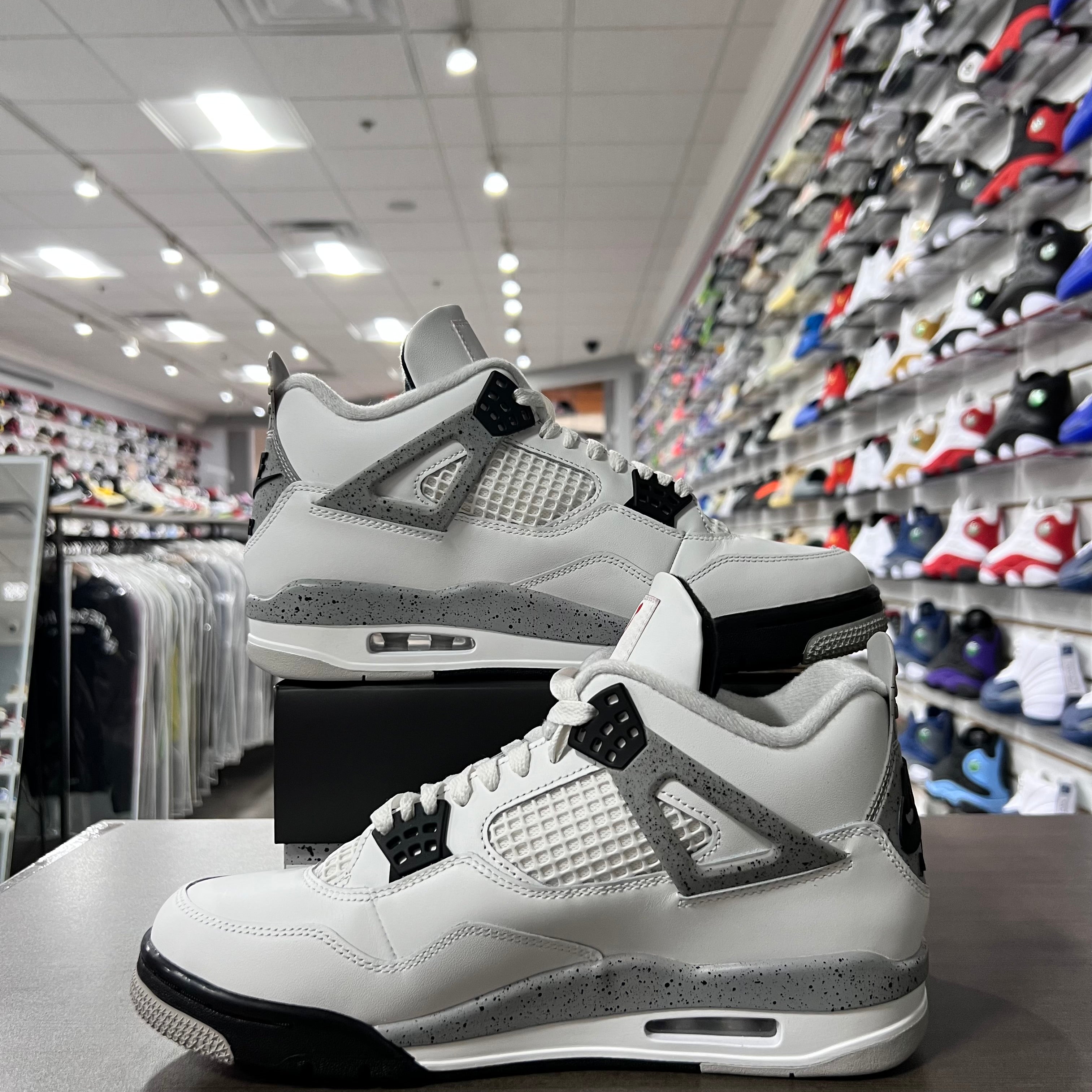 Jordan Retro 4 Mens White Cement (Lighlty Worn)