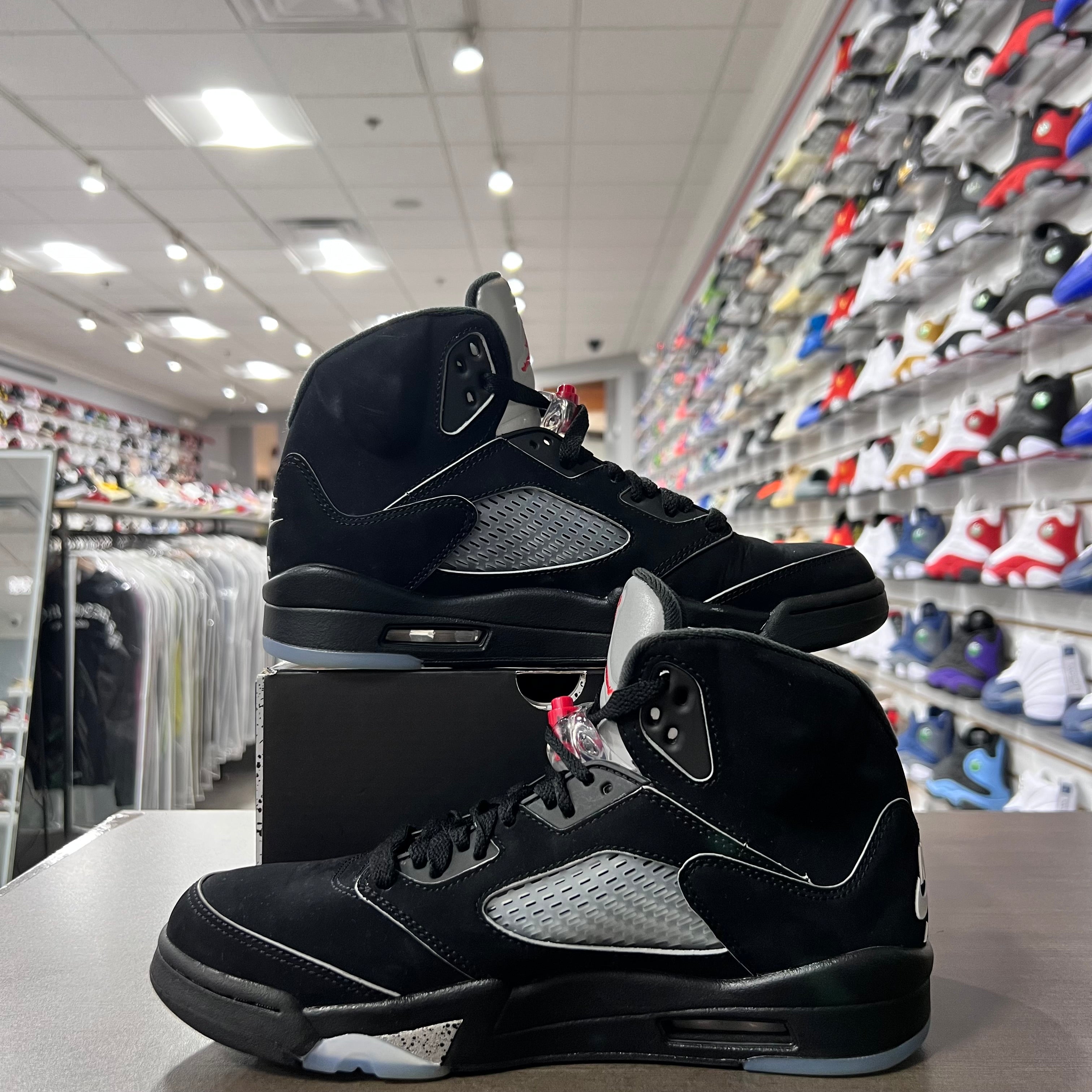 Jordan Retro 5 Mens Black Metallic Reimagined (Lighlty Worn)