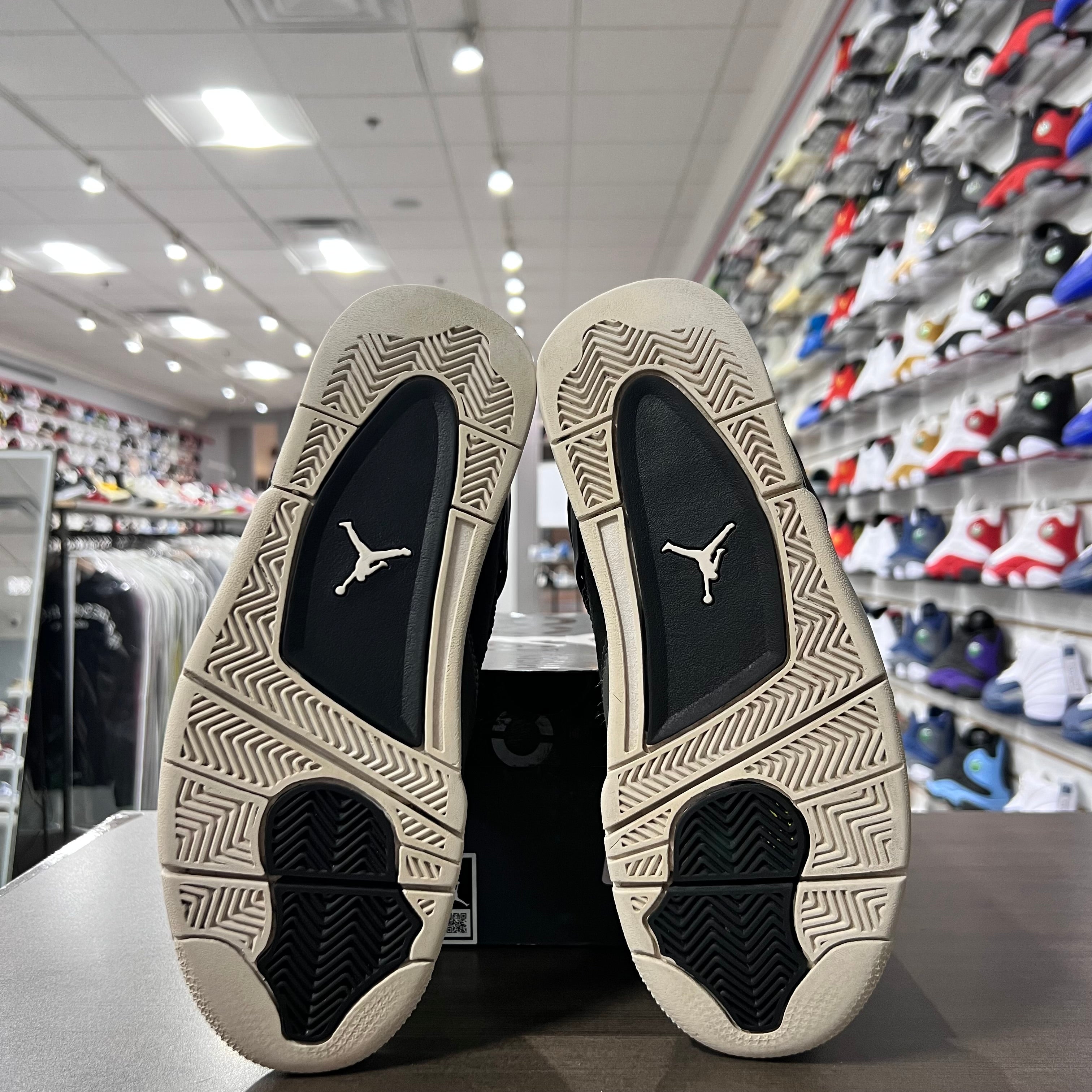 Jordan Retro 4 Mens Fear (Lighlty Worn)